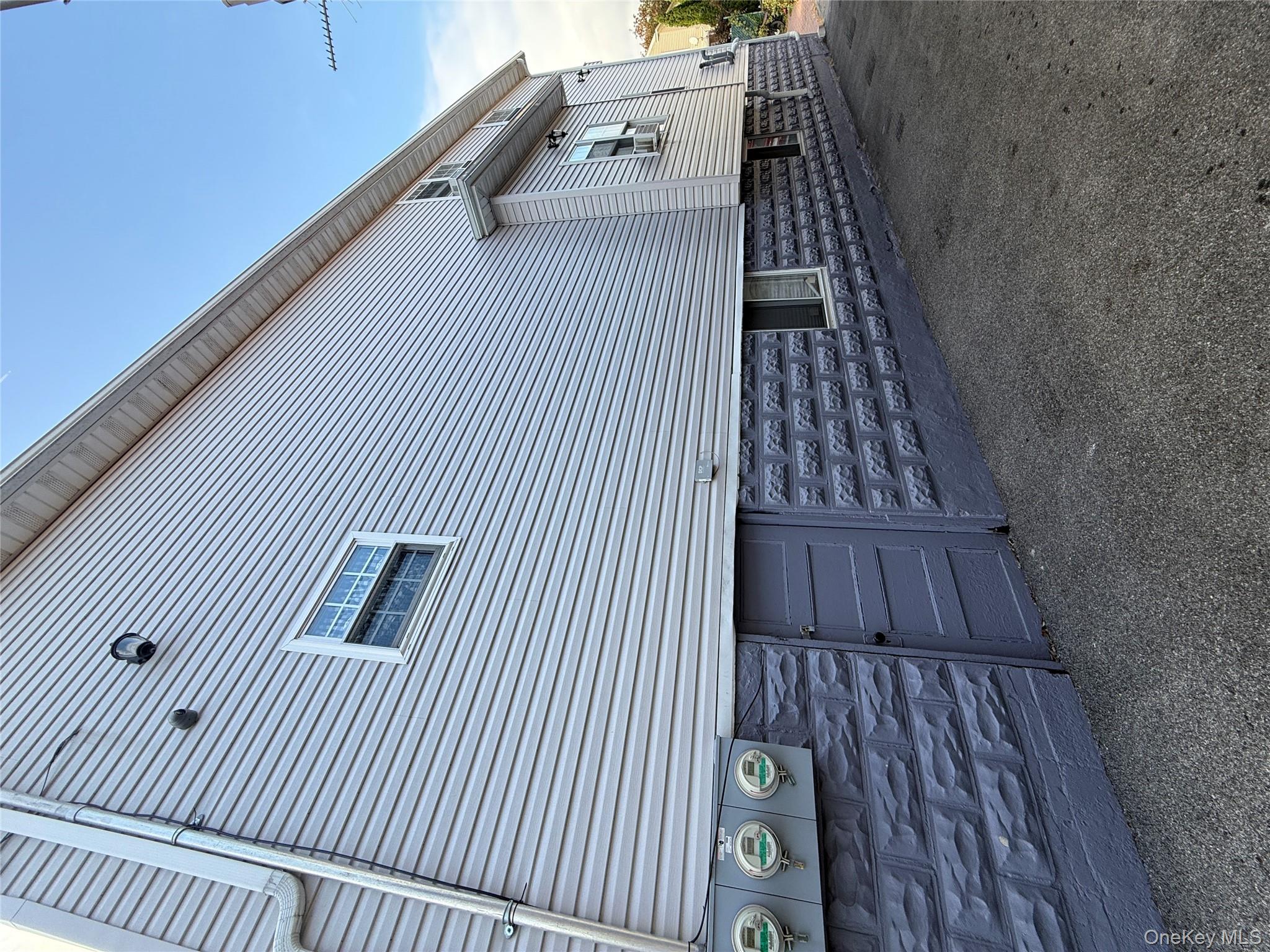 #4 photo, 2869 Wellman Avenue, Bronx , NY 10461