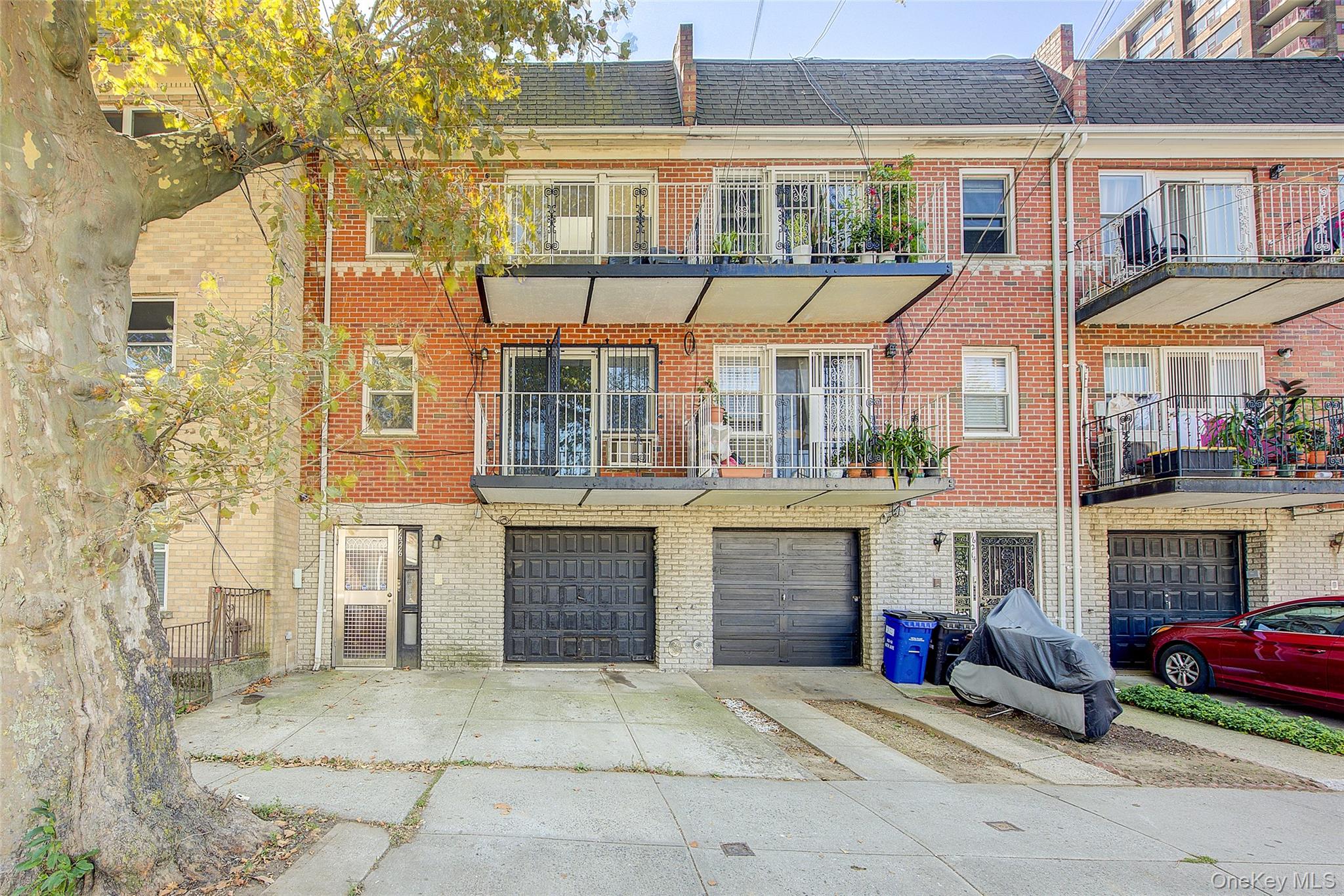 #1 photo, 16216 65th Avenue, फ्रेश मेडॉस Fresh Meadows , NY 11365