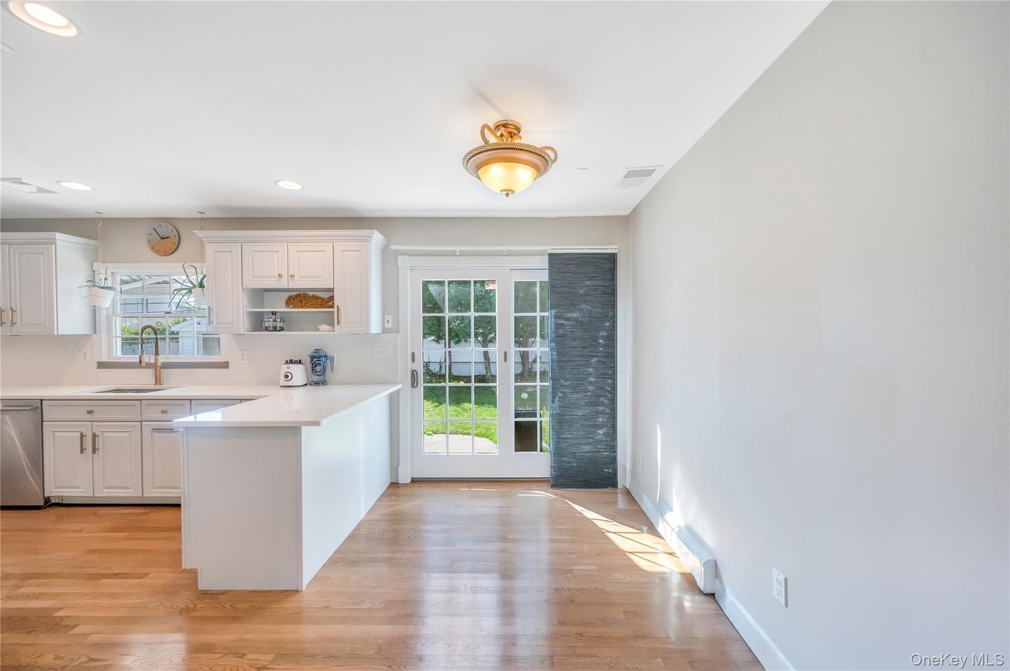 #12 photo, 131 Carol Road, East Meadow , NY 11554