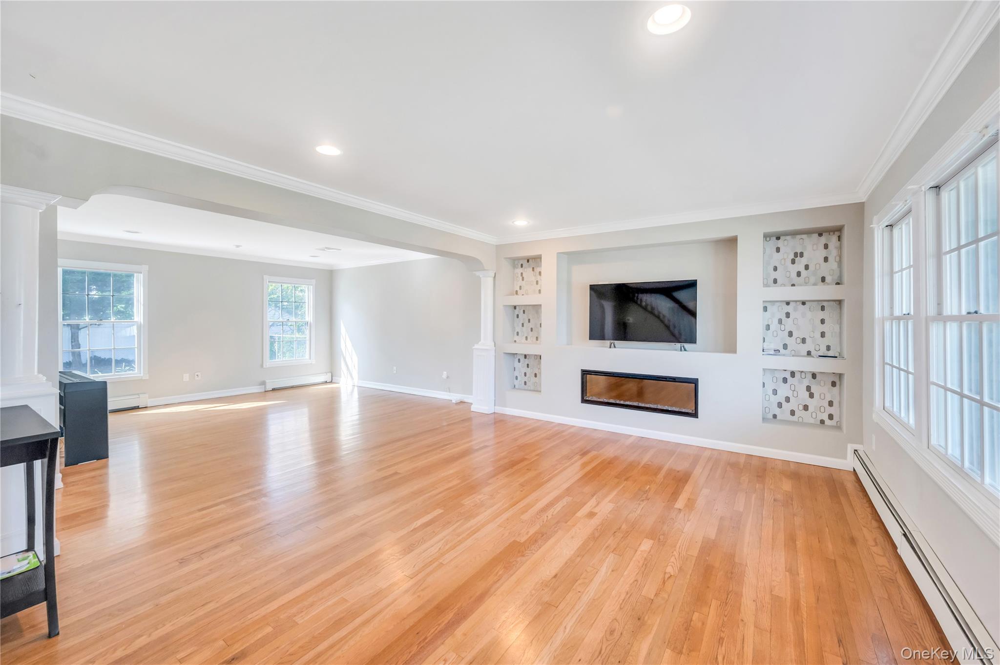 #4 photo, 131 Carol Road, East Meadow , NY 11554