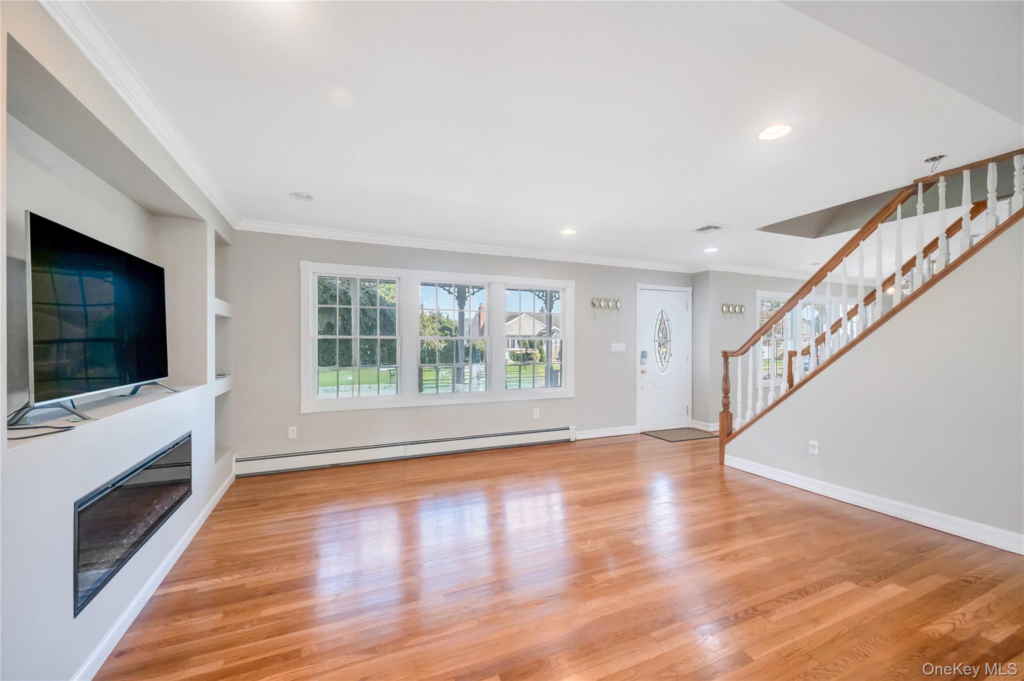 #6 photo, 131 Carol Road, East Meadow , NY 11554