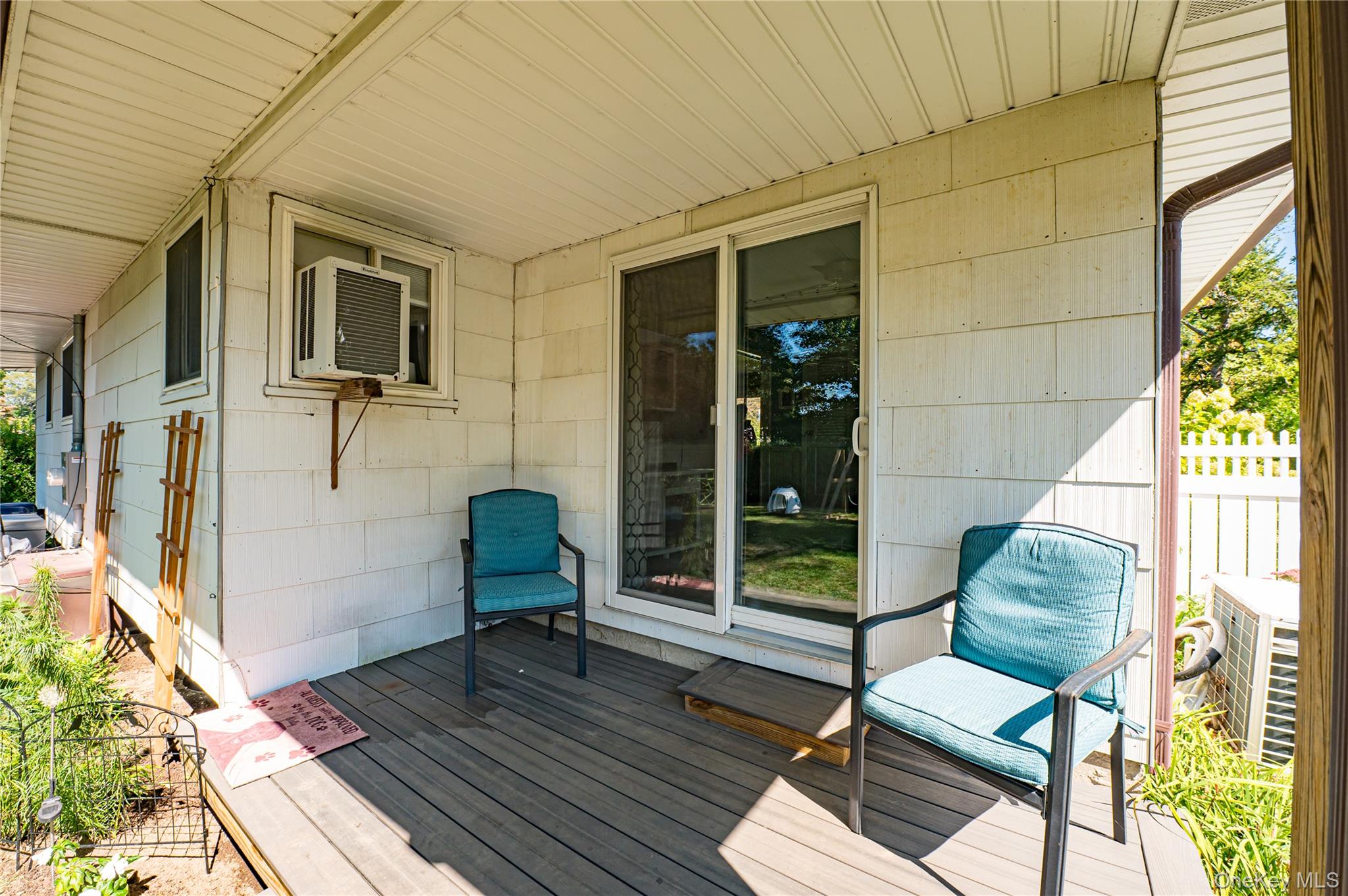 #16 photo, 12 Wadsworth Place, Smithtown , NY 11787