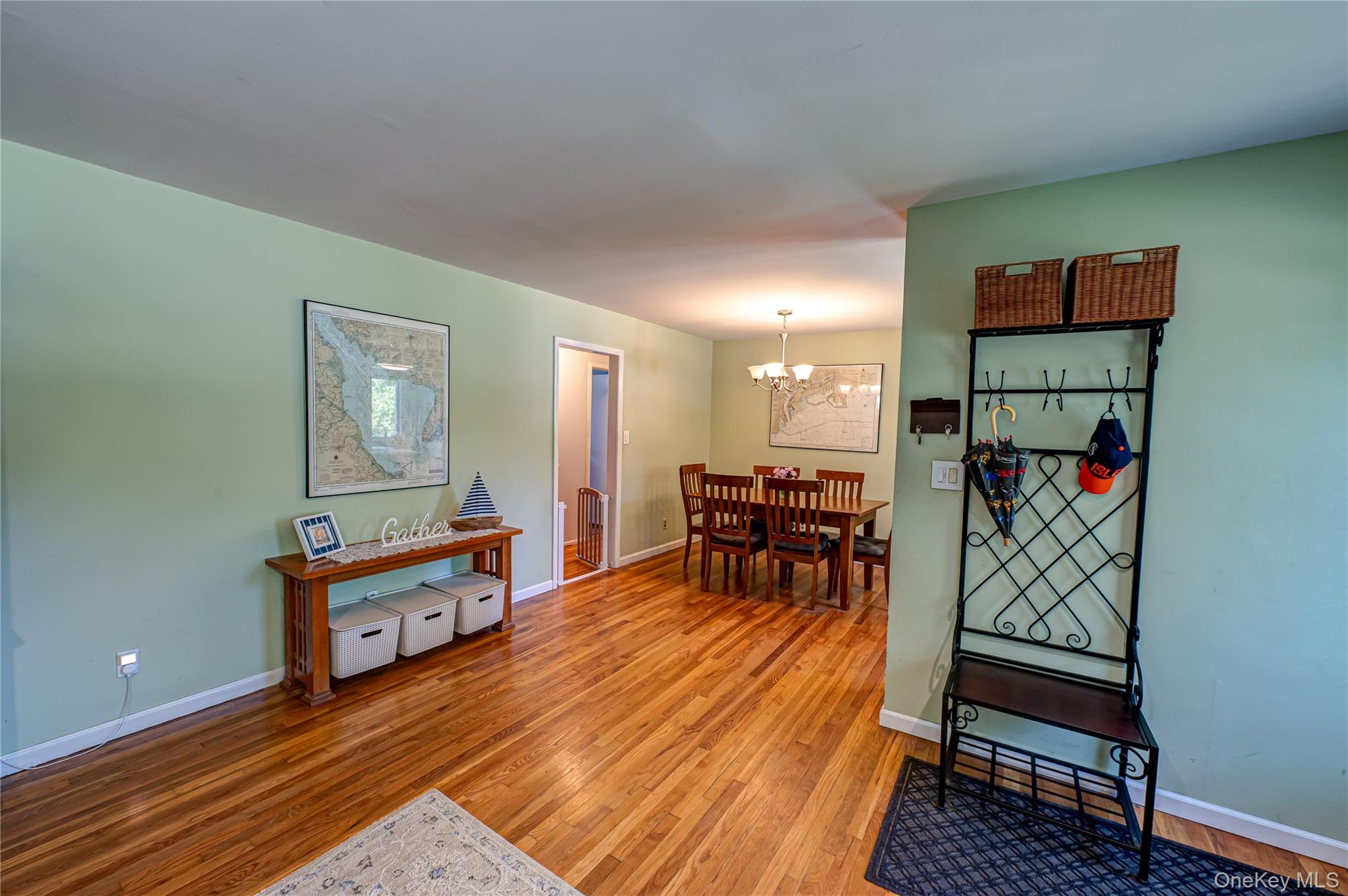 #5 photo, 12 Wadsworth Place, Smithtown , NY 11787