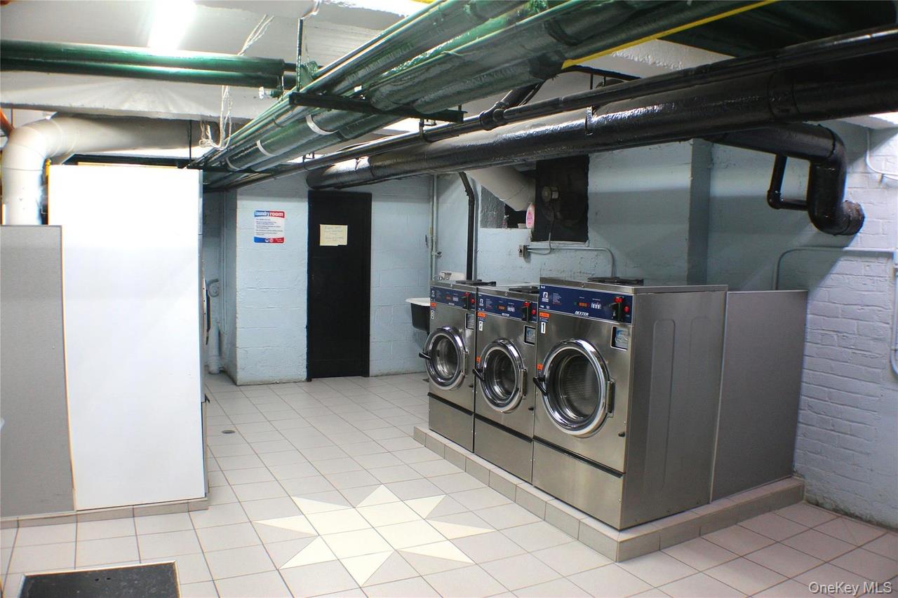 #3 photo, 112-24 Northern Boulevard, クイーンズ区 Corona , NY 11368