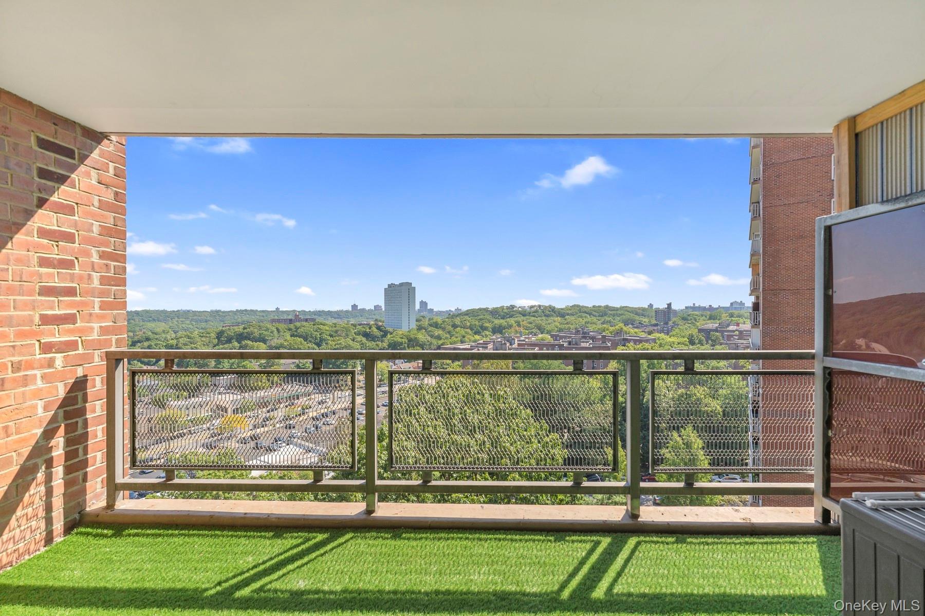 #7 photo, 5700 Arlington Ave, ブロンクス区 Bronx , NY 10471