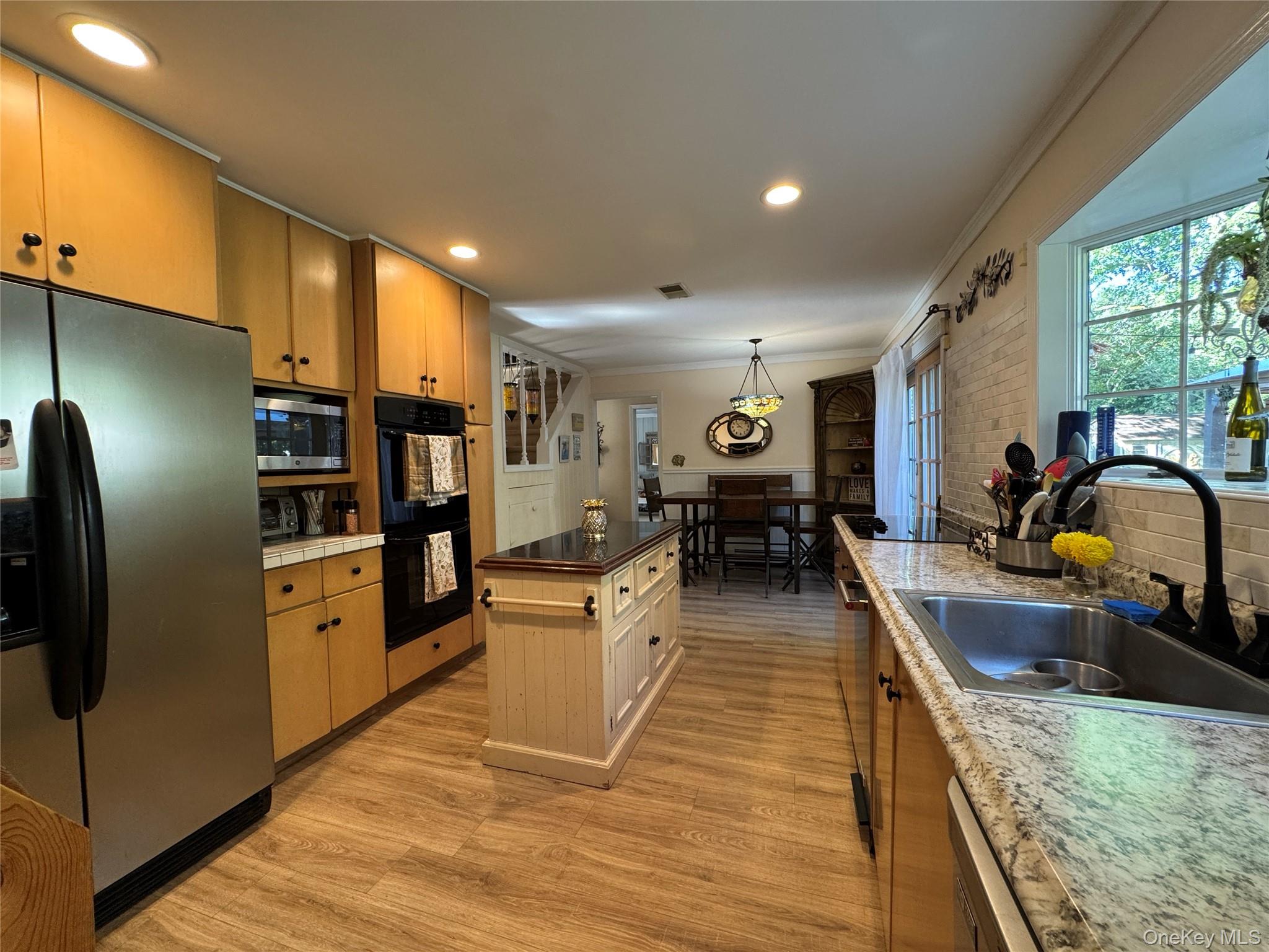 #7 photo, 7 Kingston Road, Mount Sinai , NY 11766