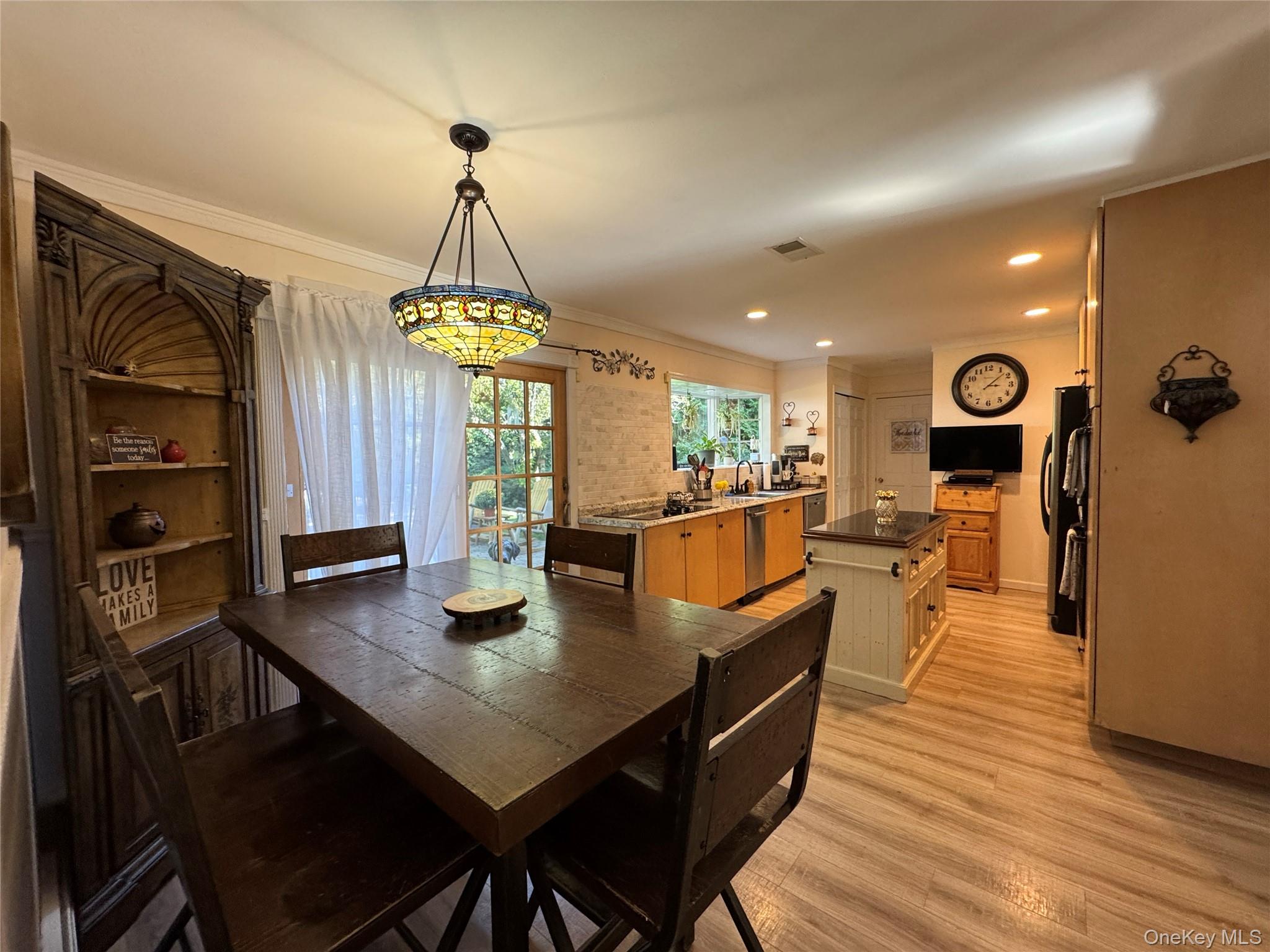 #9 photo, 7 Kingston Road, Mount Sinai , NY 11766