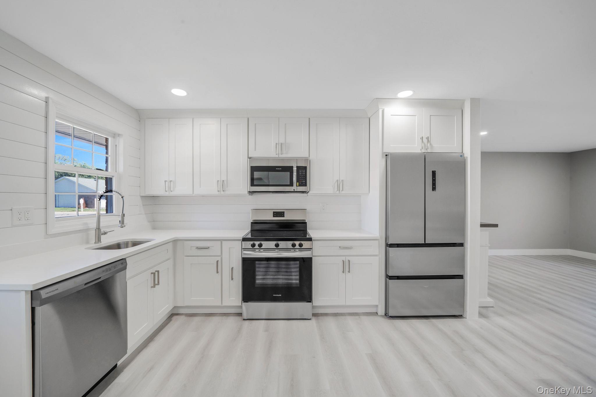 #10 photo, 269 Berwick Court, サフォーク郡 Ridge , NY 11961