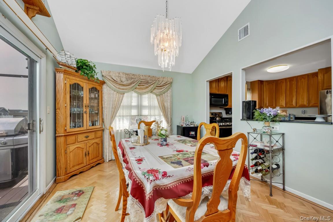 #11 photo, 193 Sportsmans Avenue, Freeport , NY 11520