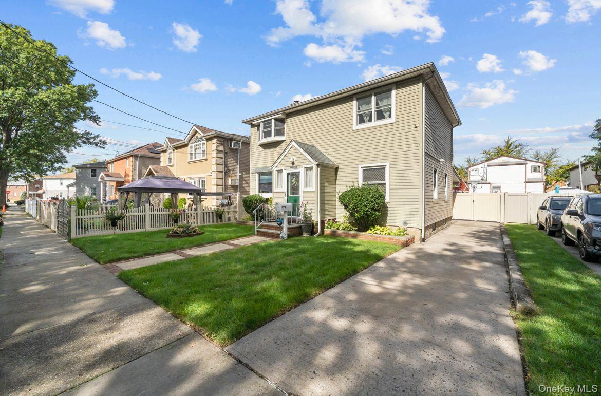 #2 photo, 14224 250th Street, Laurelton , NY 11422