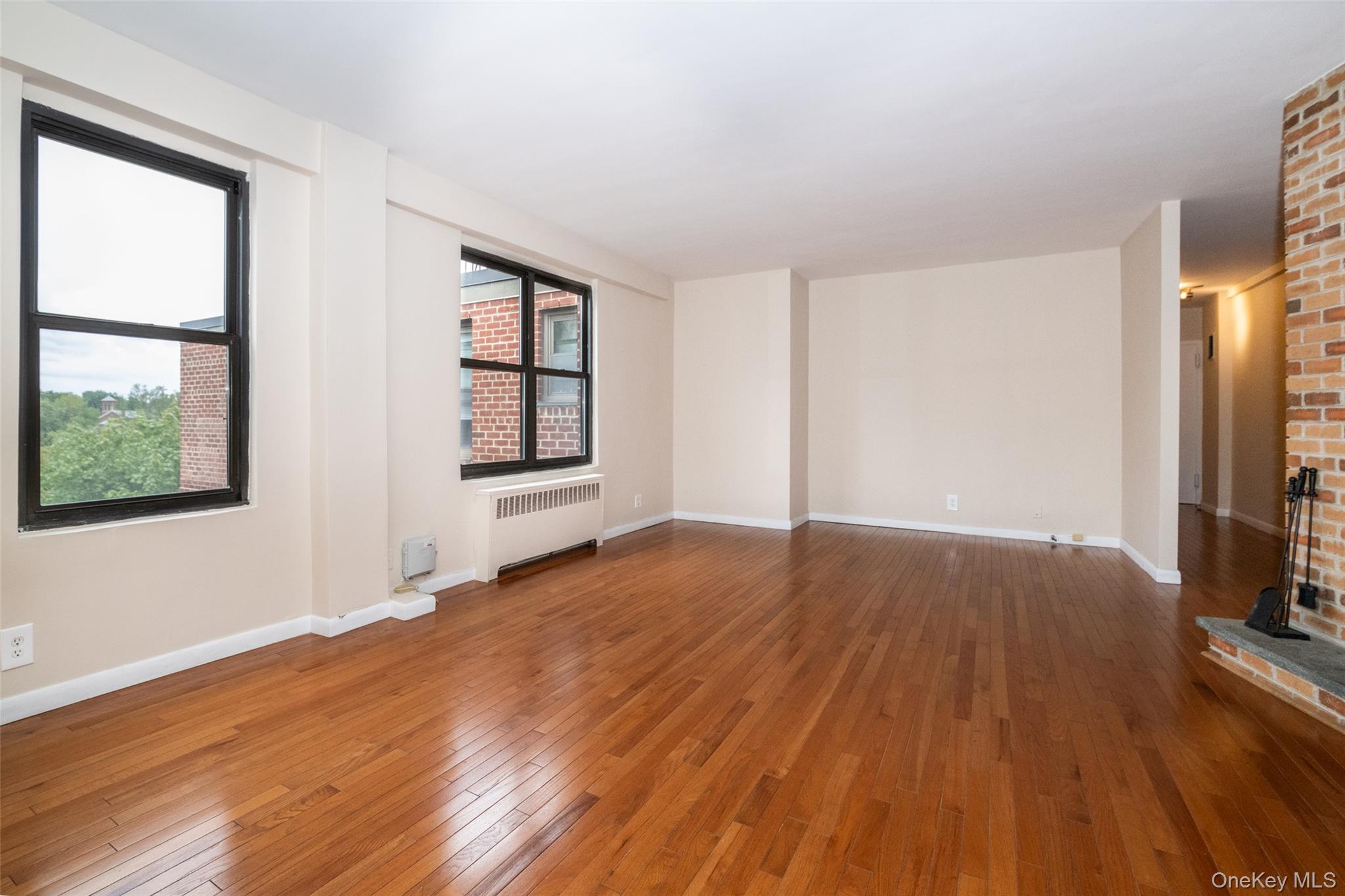 #12 photo, 180 Pearsall Drive, Mount Vernon , NY 10552