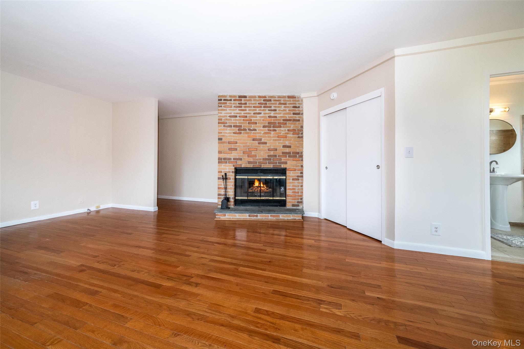 #13 photo, 180 Pearsall Drive, Mount Vernon , NY 10552