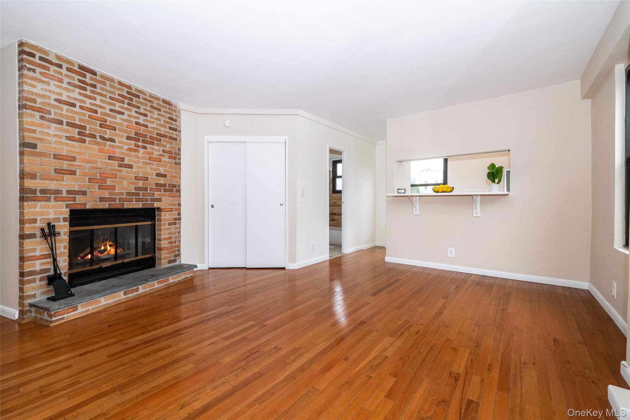 #14 photo, 180 Pearsall Drive, Mount Vernon , NY 10552