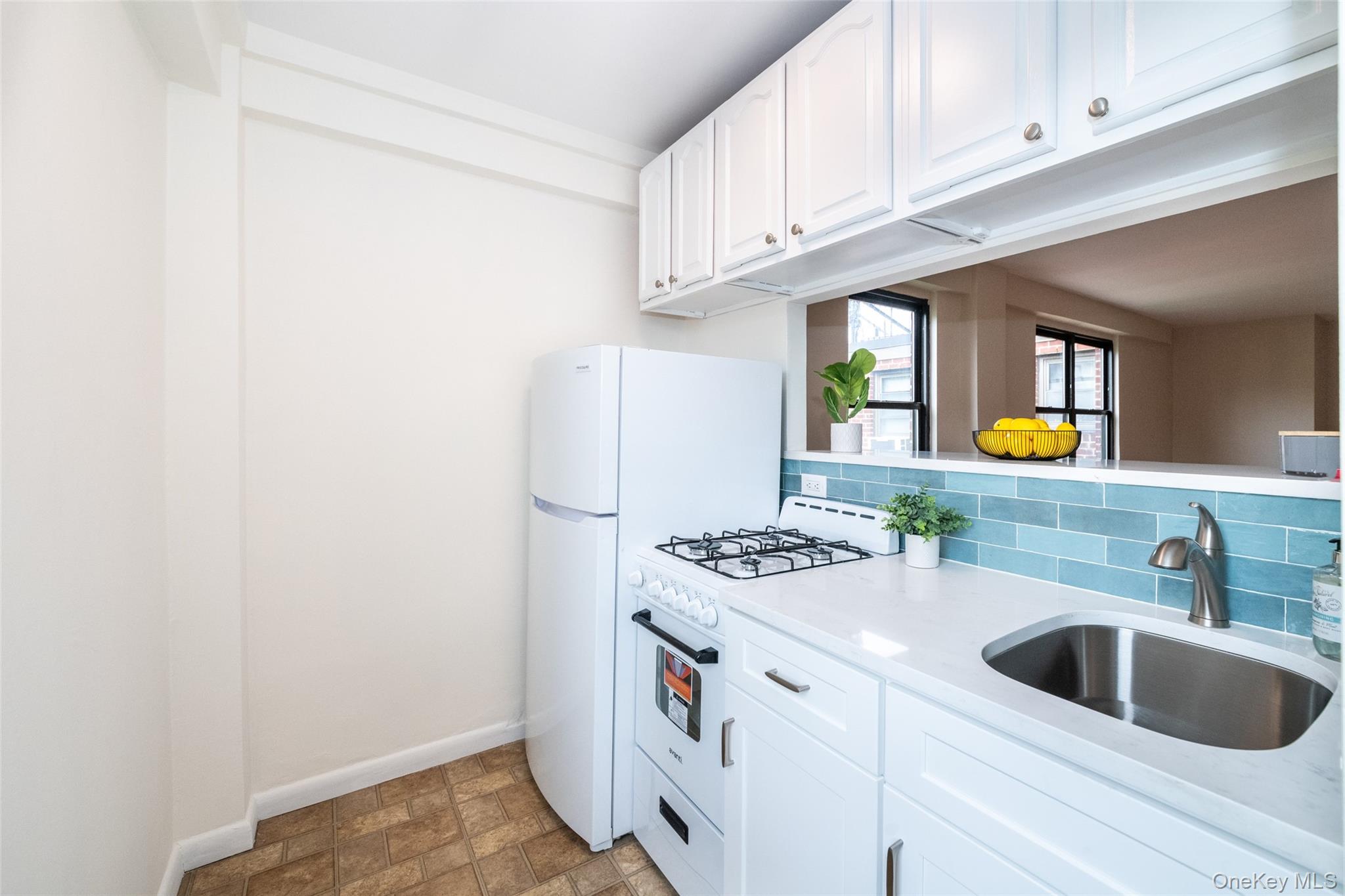 #17 photo, 180 Pearsall Drive, Mount Vernon , NY 10552