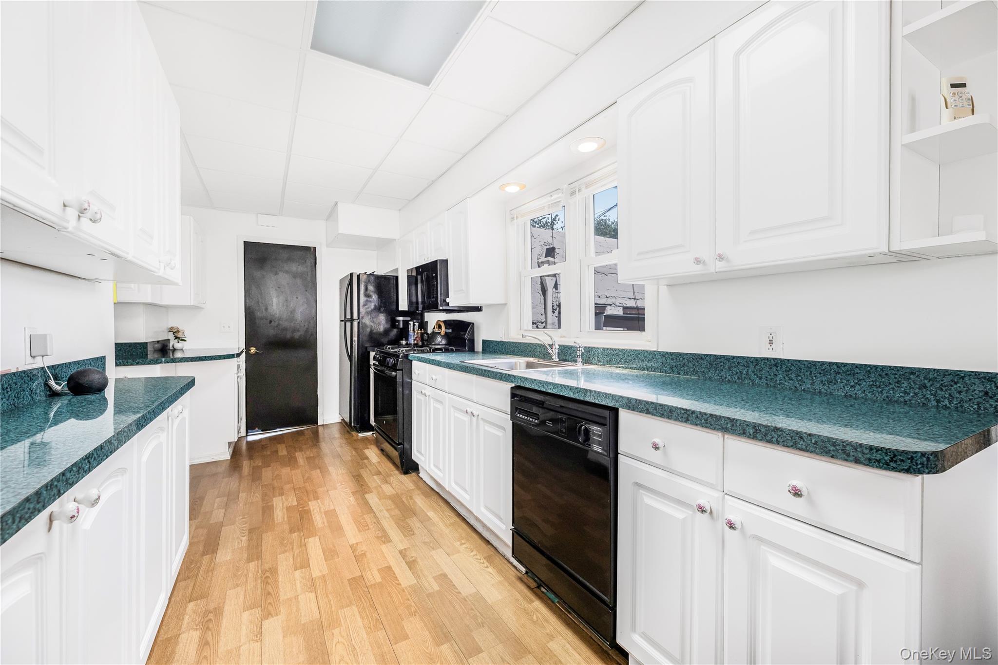 #3 photo, 284 AKA 11 Tompkins Avenue, Yonkers , NY 10710