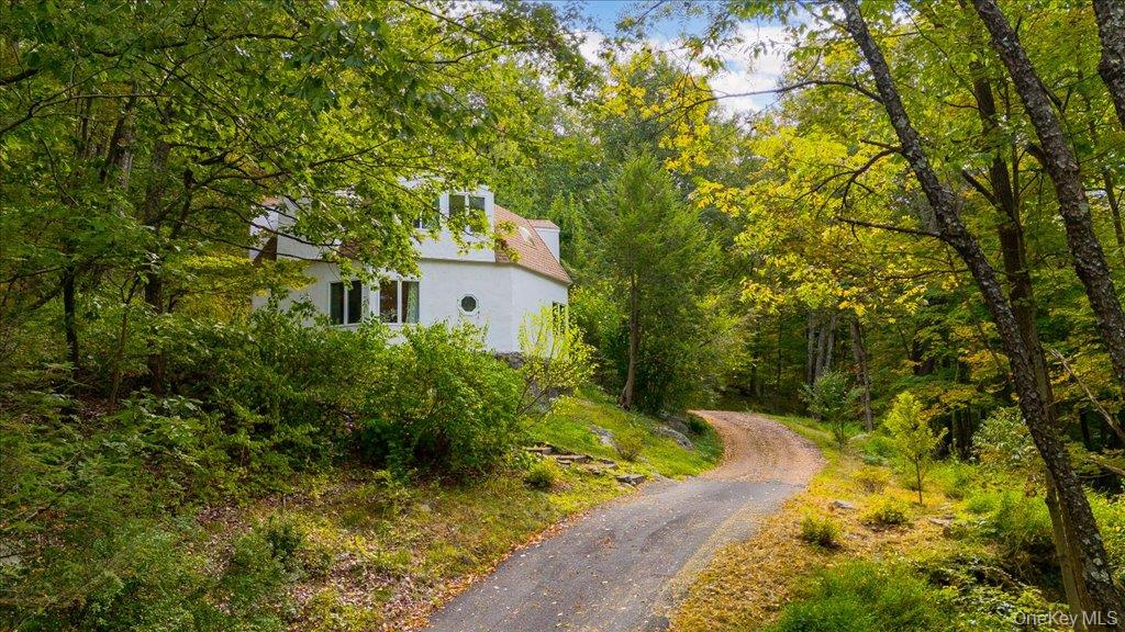 #1 photo, 456 Oscawana Lake Road, Putnam Valley , NY 10579