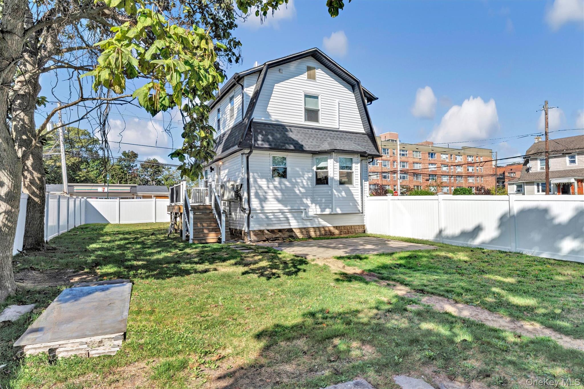 #14 photo, 159 Southside Avenue, Freeport , NY 11520