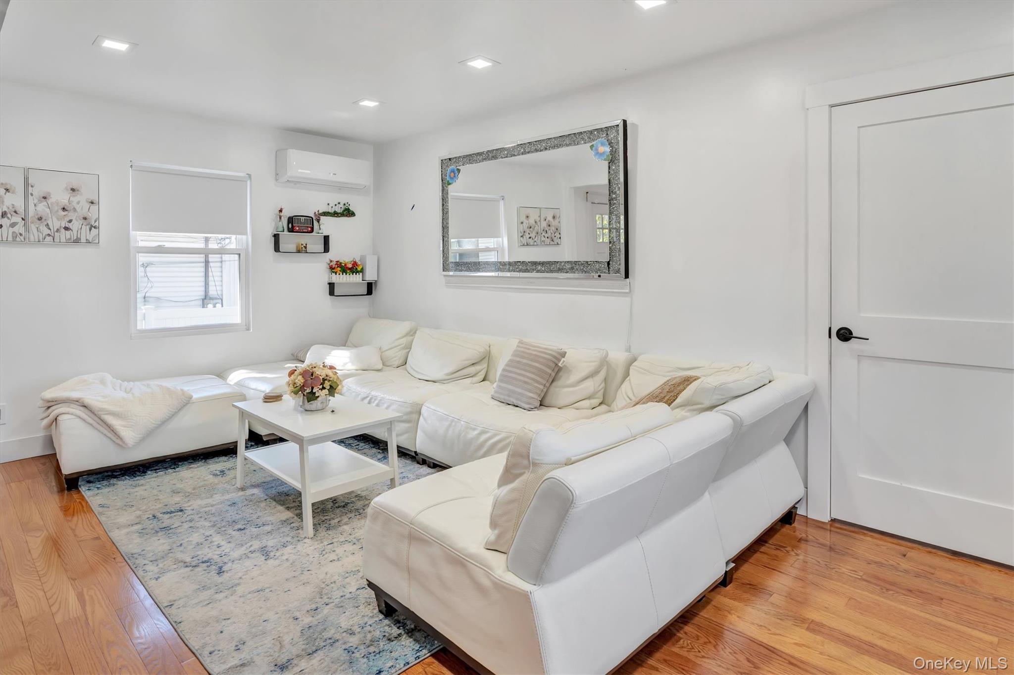 #15 photo, 159 Southside Avenue, Freeport , NY 11520