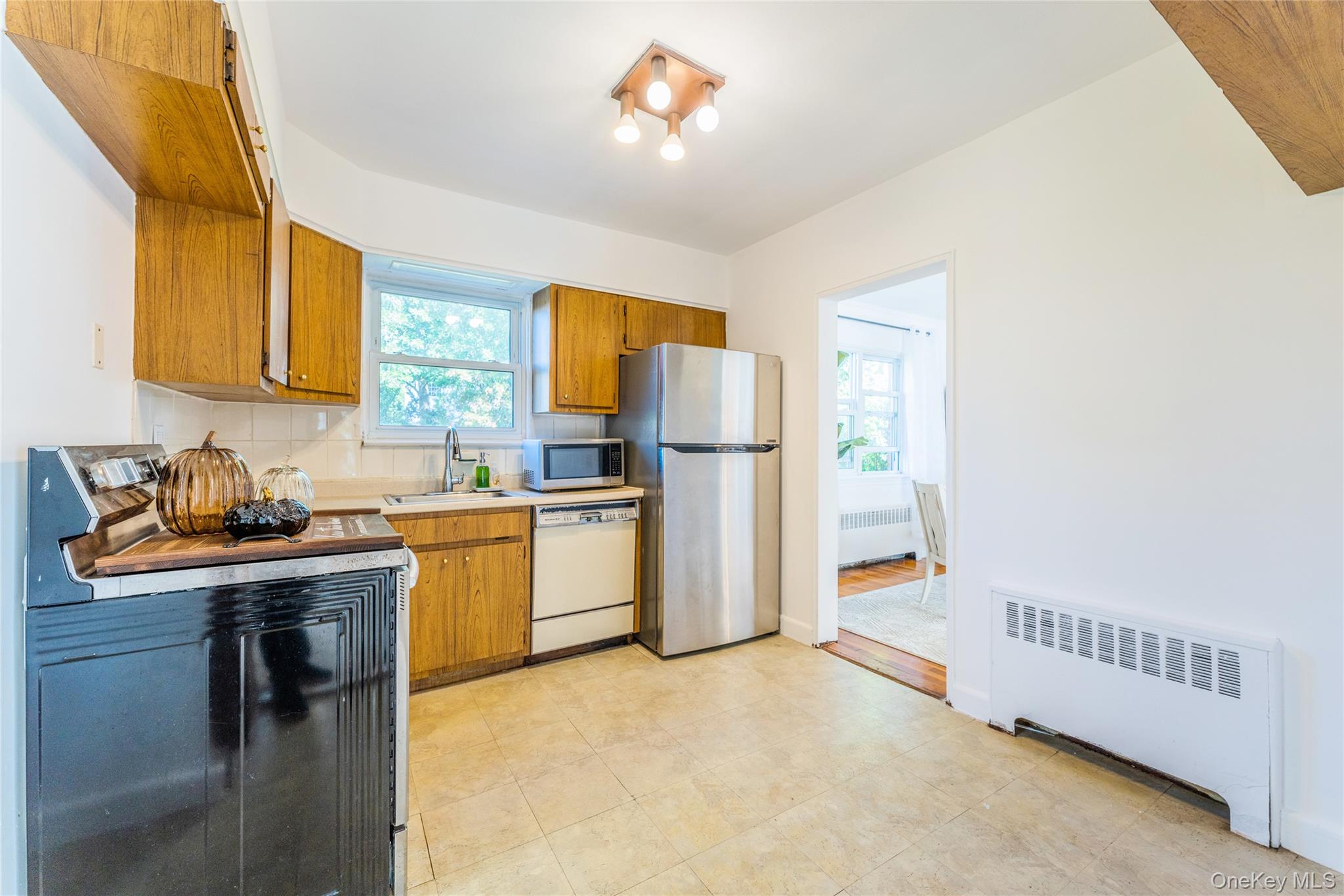 #13 photo, 50-15 199th Street, Fresh Meadows , NY 11365