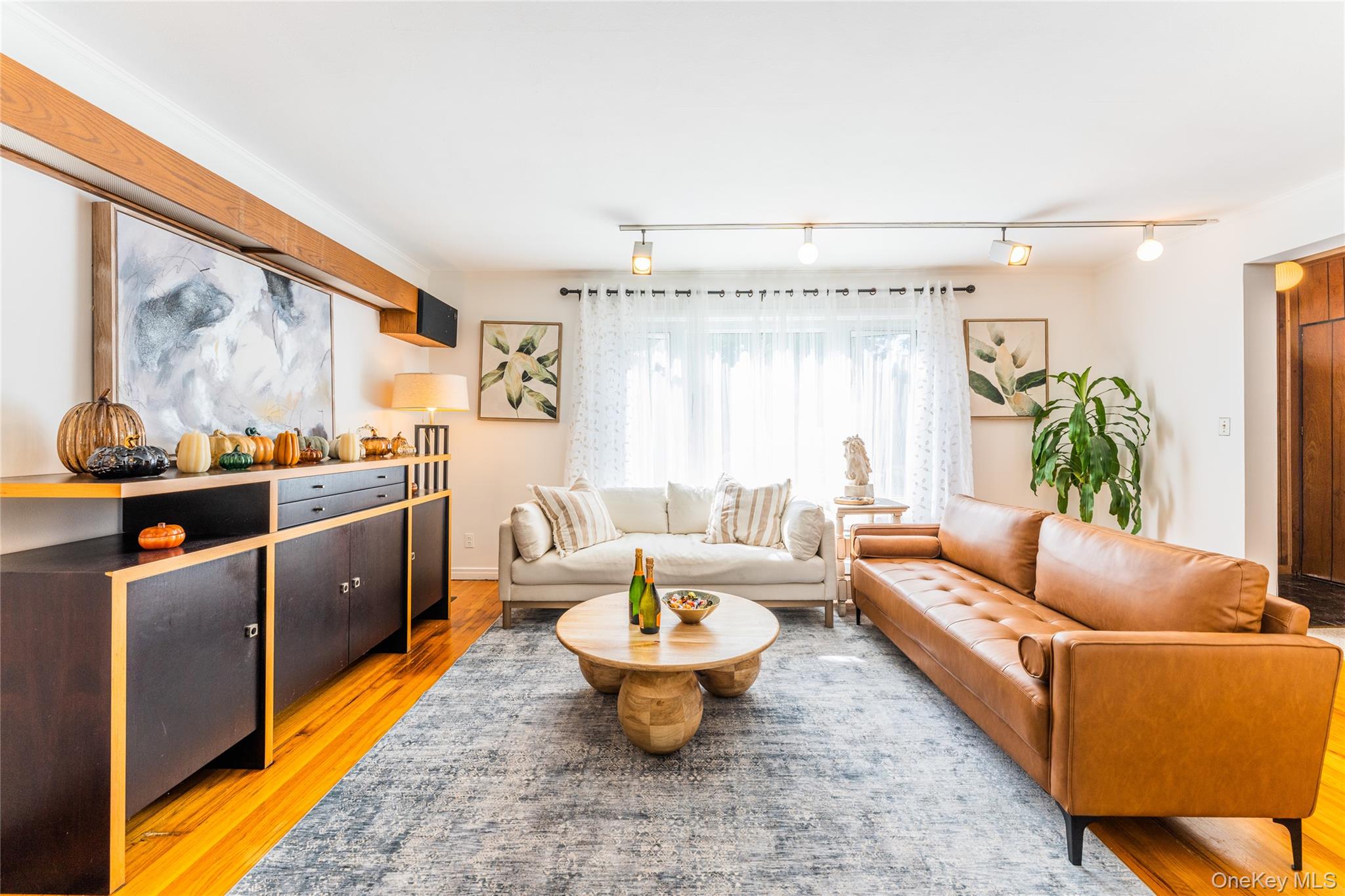 #5 photo, 50-15 199th Street, Fresh Meadows , NY 11365