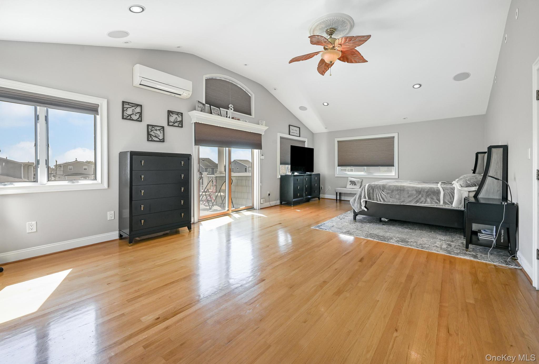 #15 photo, 3664 Somerset Drive, Seaford , NY 11783