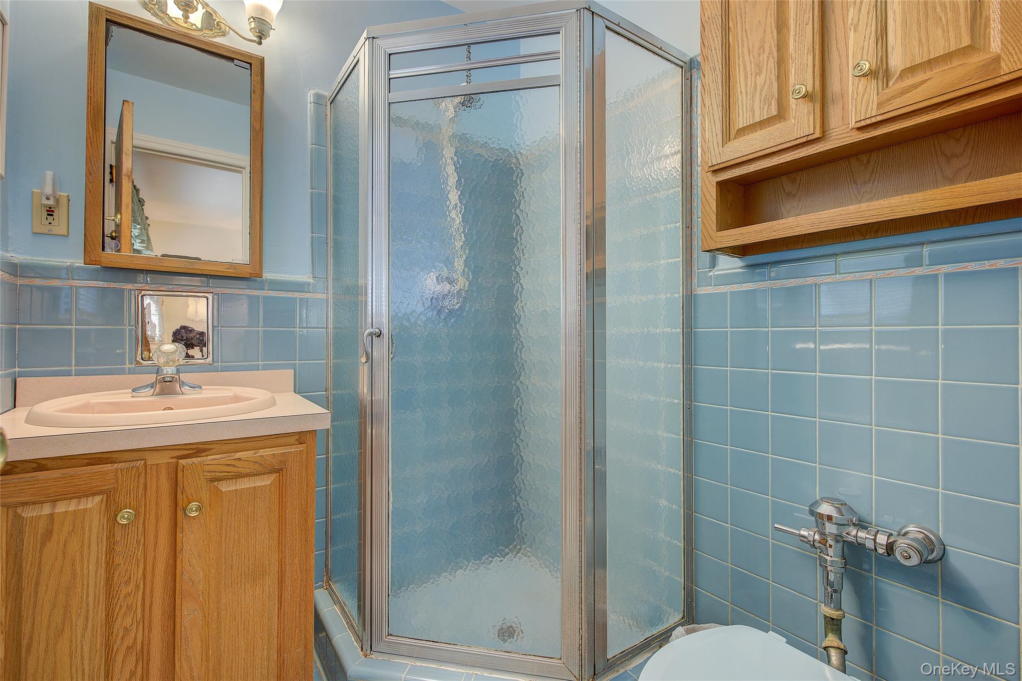 #13 photo, 216-03 64th Avenue, Bayside , NY 11364