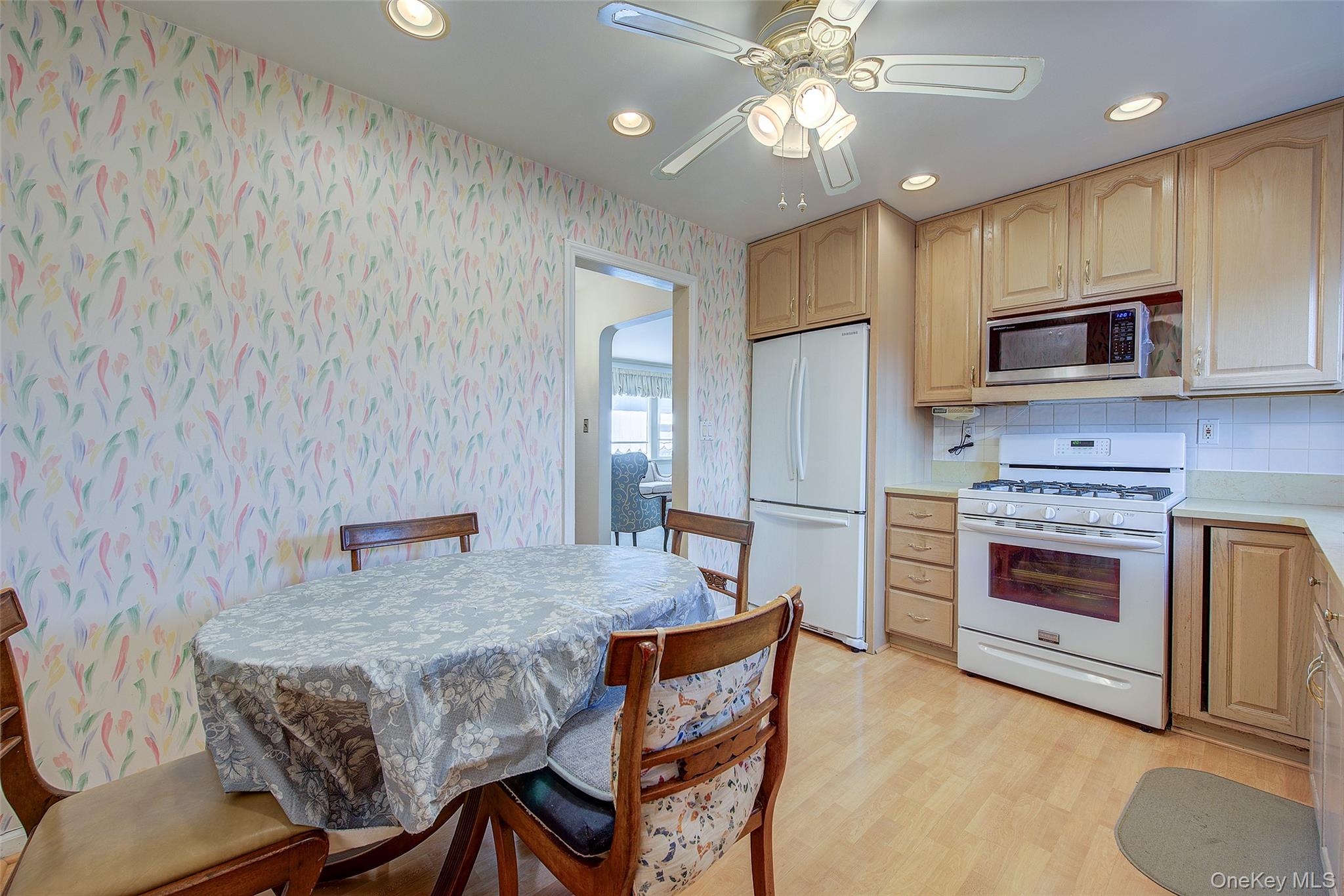 #9 photo, 216-03 64th Avenue, Bayside , NY 11364