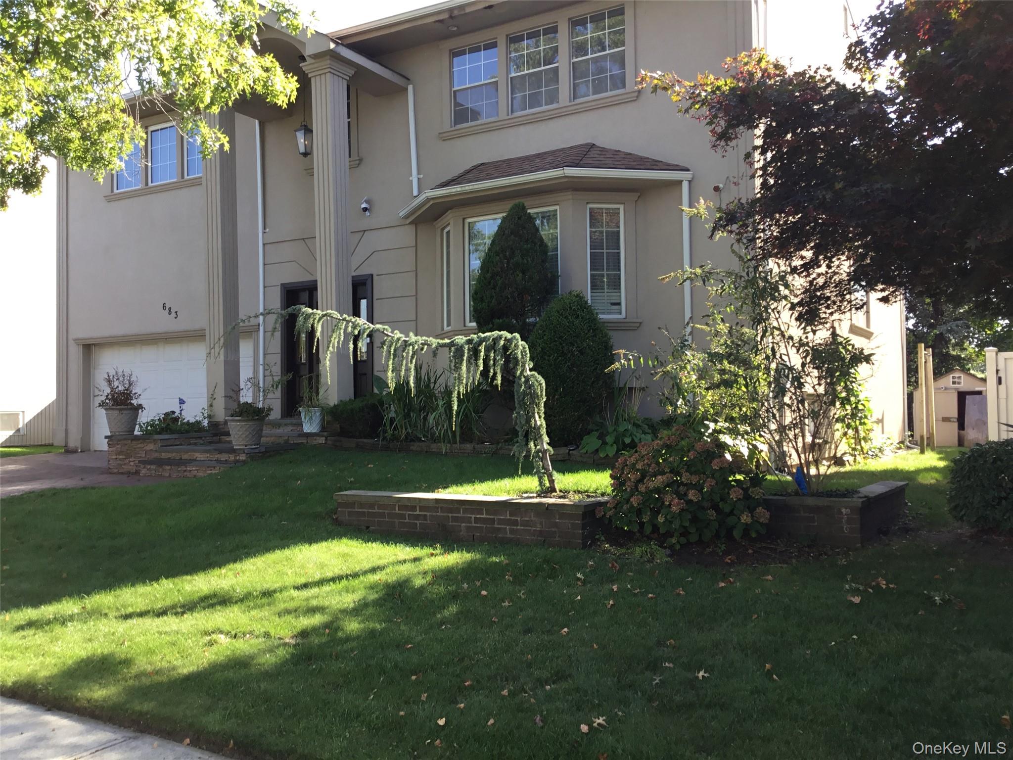 #2 photo, 683 VAN DAM STREET VAN DAM Street, ナッソー郡 North Woodmere , NY 11581-3521