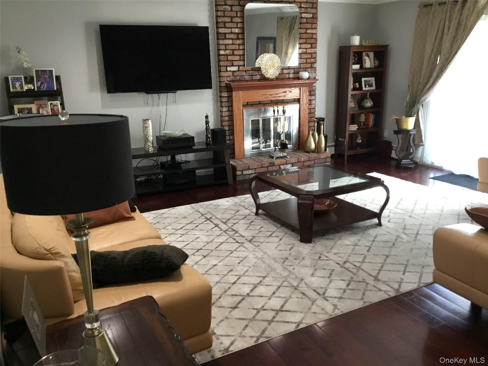 #7 photo, 683 VAN DAM STREET VAN DAM Street, ナッソー郡 North Woodmere , NY 11581-3521