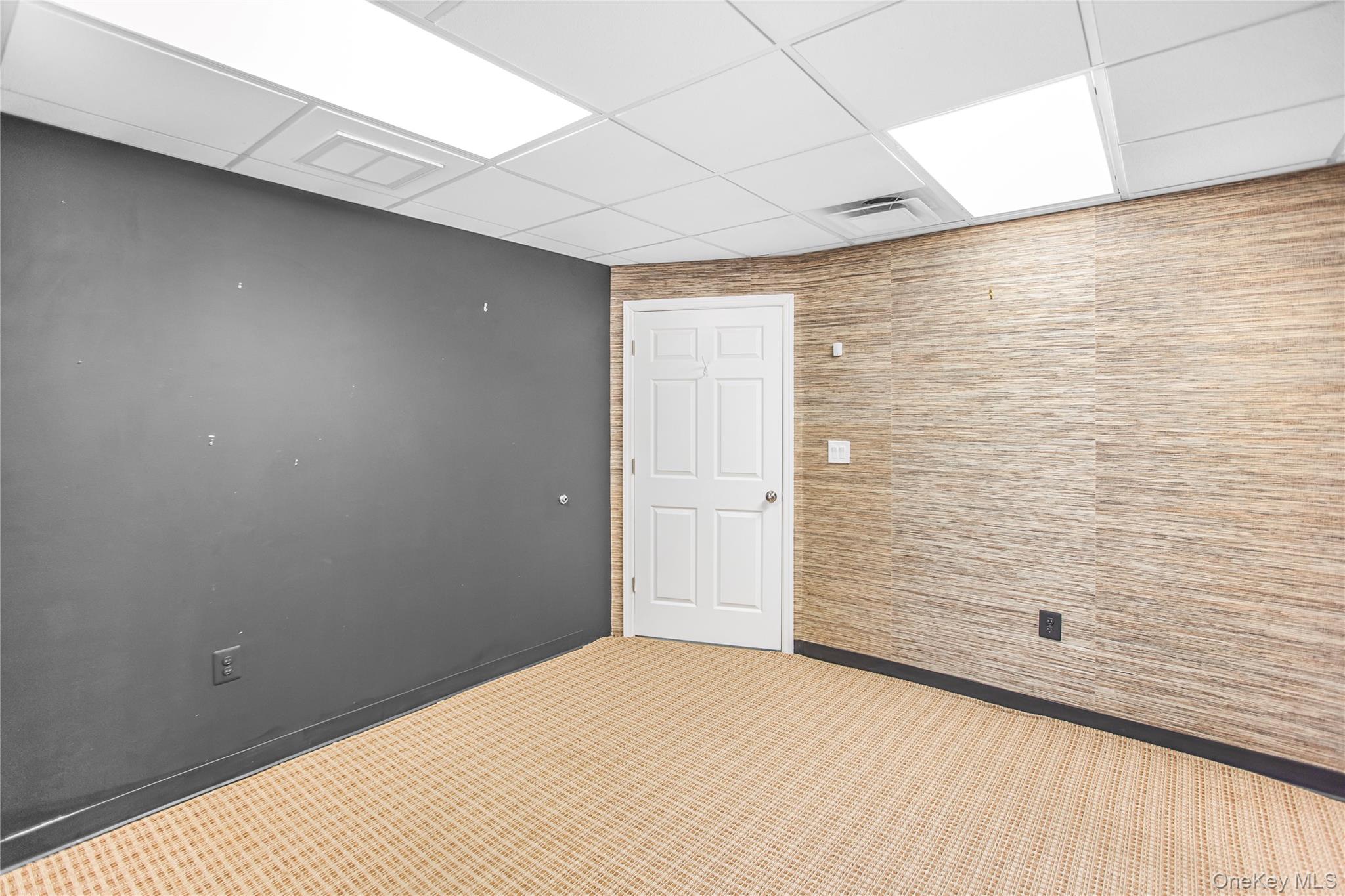 #3 photo, 146 S Country Road, サフォーク郡 Bellport Village , NY 11713