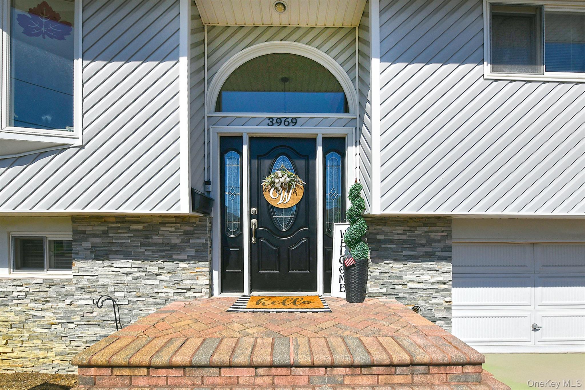 #4 photo, 3969 Marlow Court, Seaford , NY 11783