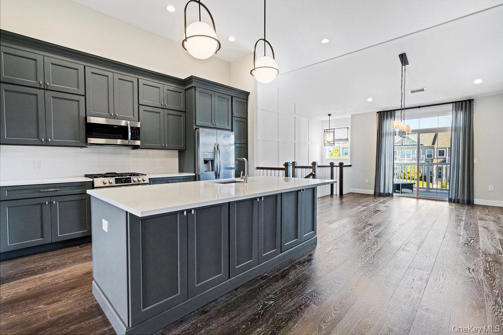 #7 photo, 295 Silver Timber Drive, Yaphank , NY 11980