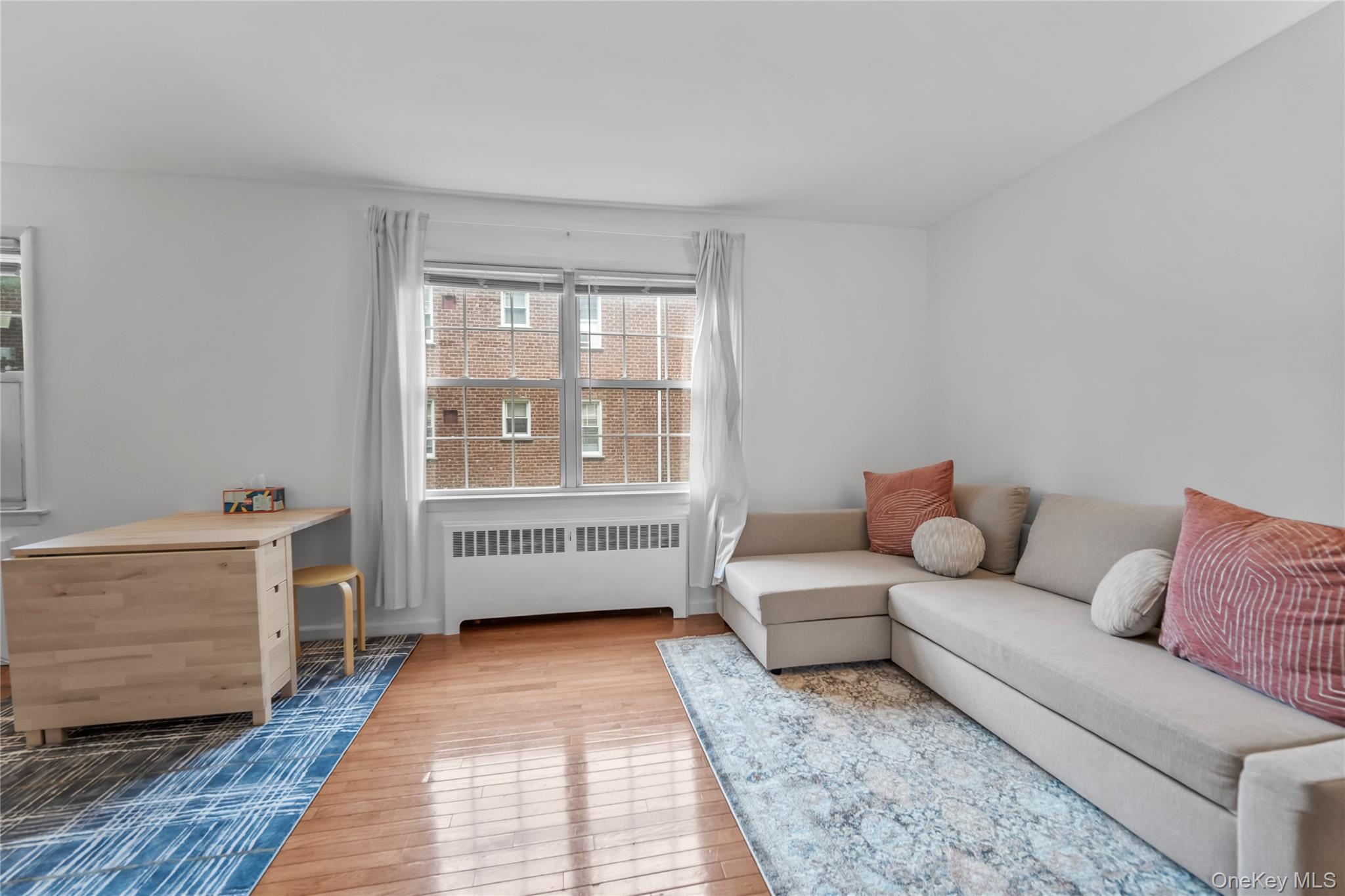 #12 photo, 182 Pinewood Road, Hartsdale , NY 10530