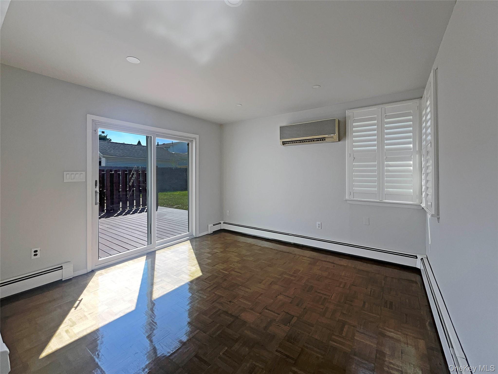 #16 photo, 371 Pennsylvania Avenue, Mineola , NY 11501