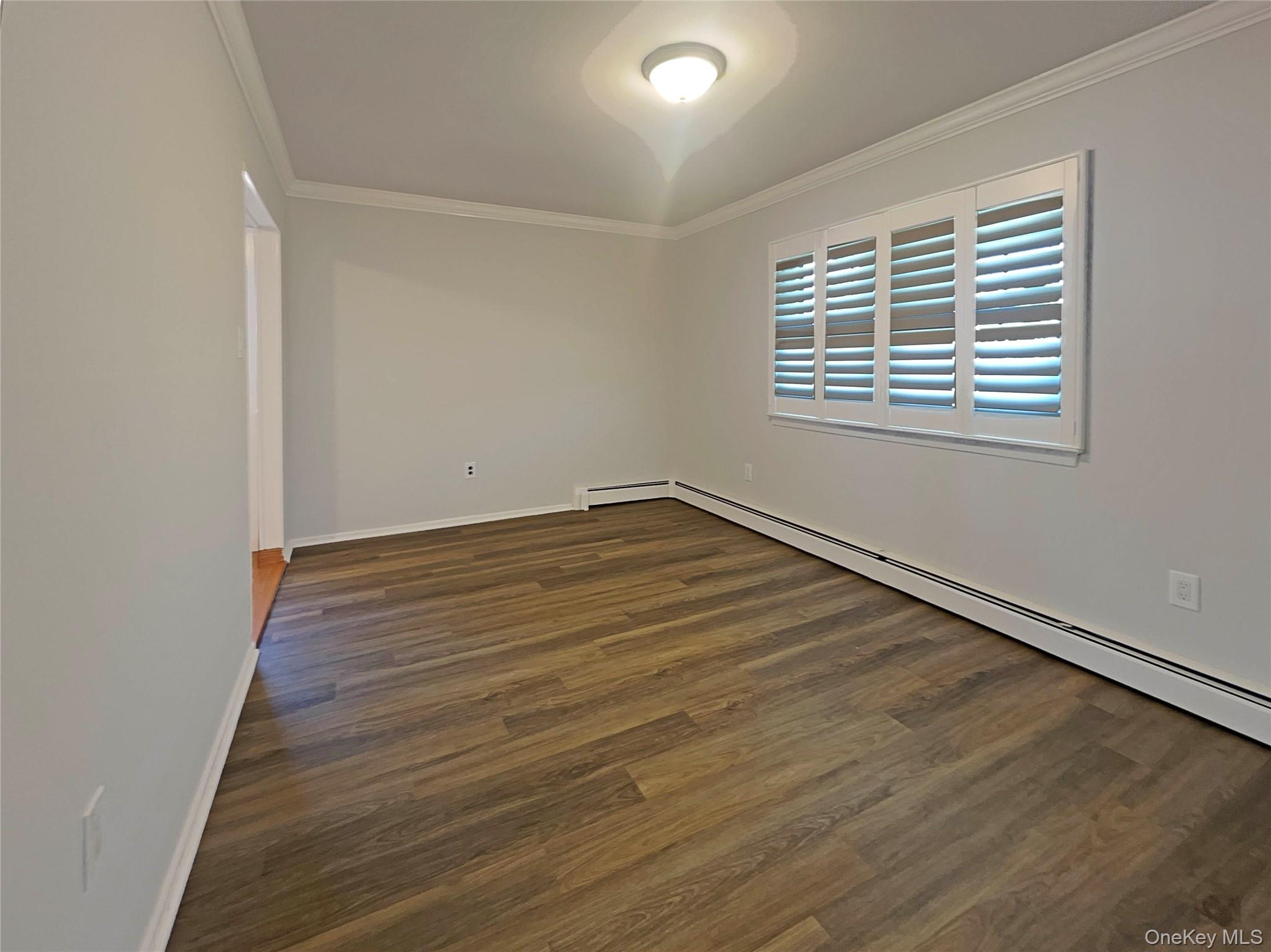 #3 photo, 371 Pennsylvania Avenue, Mineola , NY 11501