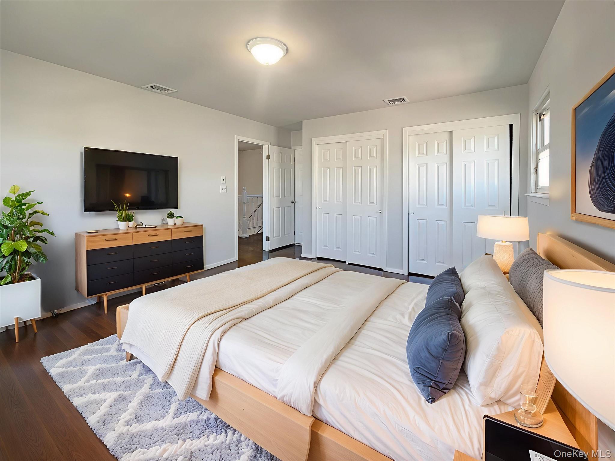 #4 photo, 371 Pennsylvania Avenue, Mineola , NY 11501