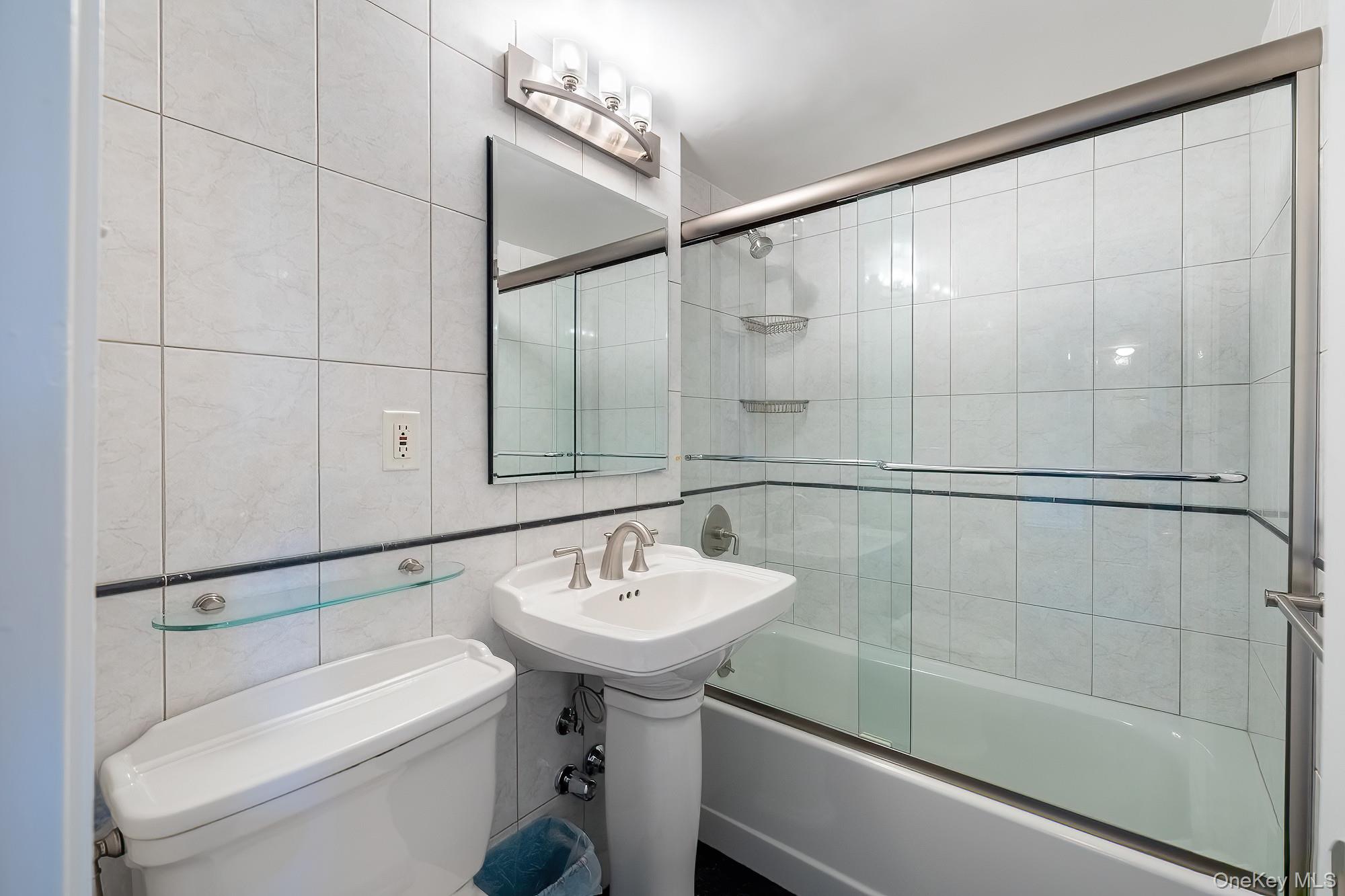 #10 photo, 4901 Henry Hudson Parkway, ブロンクス区 Bronx , NY 10471