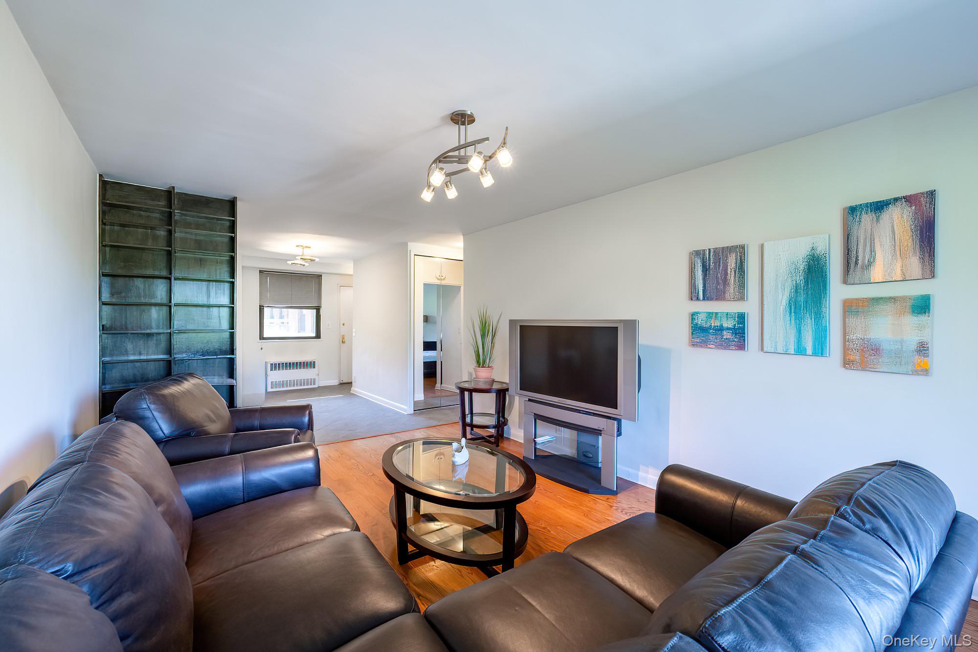 #3 photo, 4901 Henry Hudson Parkway, ブロンクス区 Bronx , NY 10471