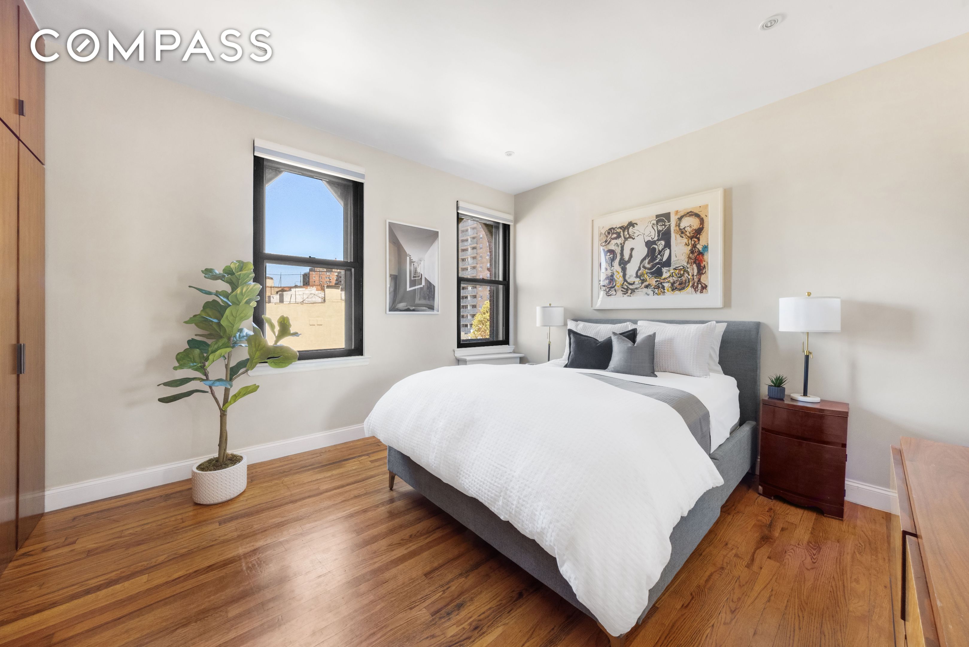 #6 photo, 87 E 2nd Street, East Village , NY 10003