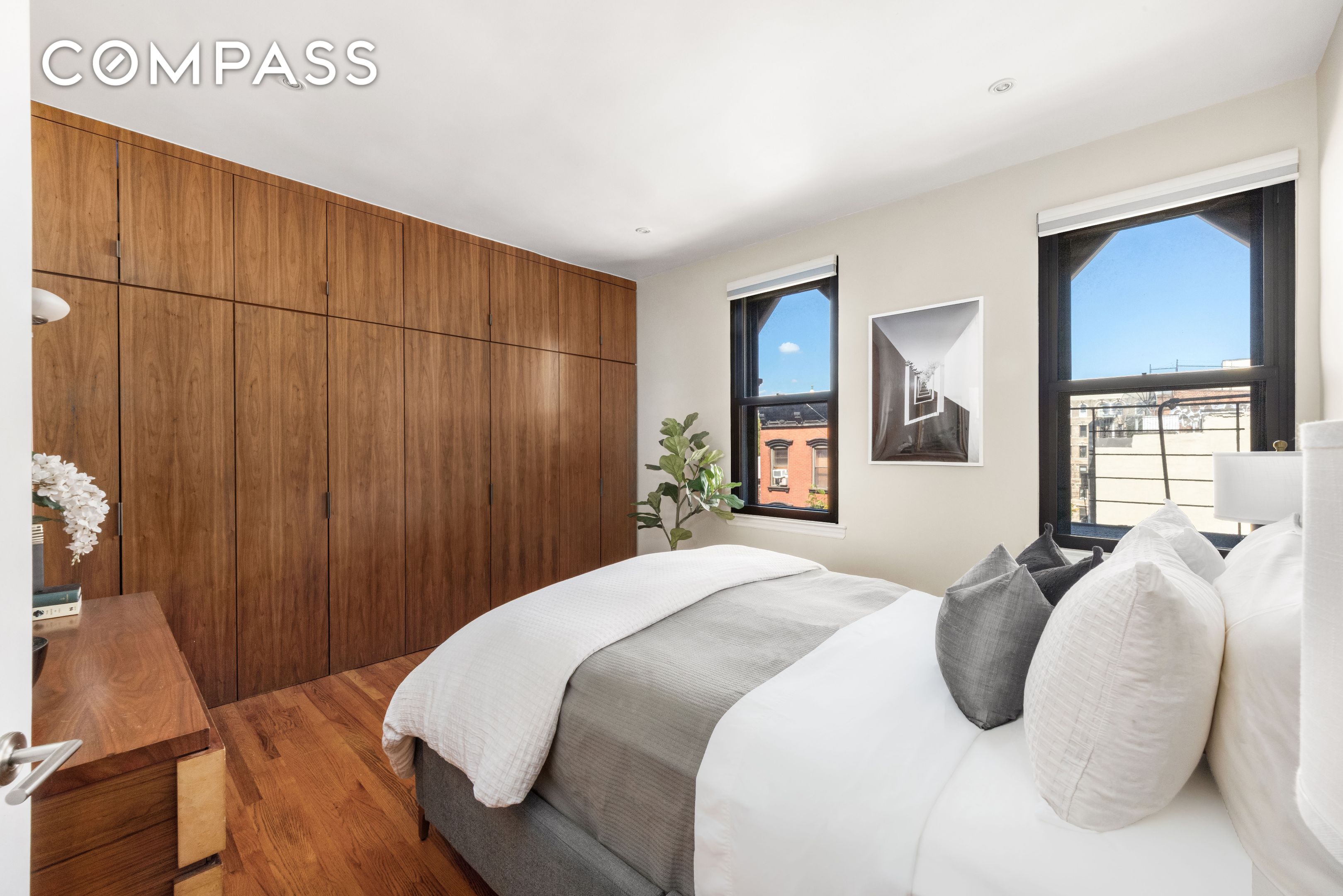 #7 photo, 87 E 2nd Street, East Village , NY 10003