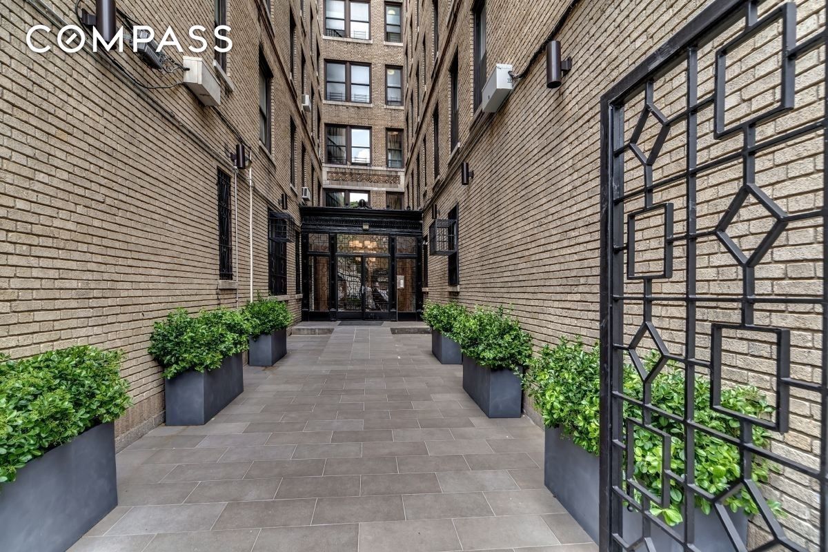 #13 photo, 1890 Adam Clayton Powell Jr Boulevard, マンハッタン Harlem , NY 10026