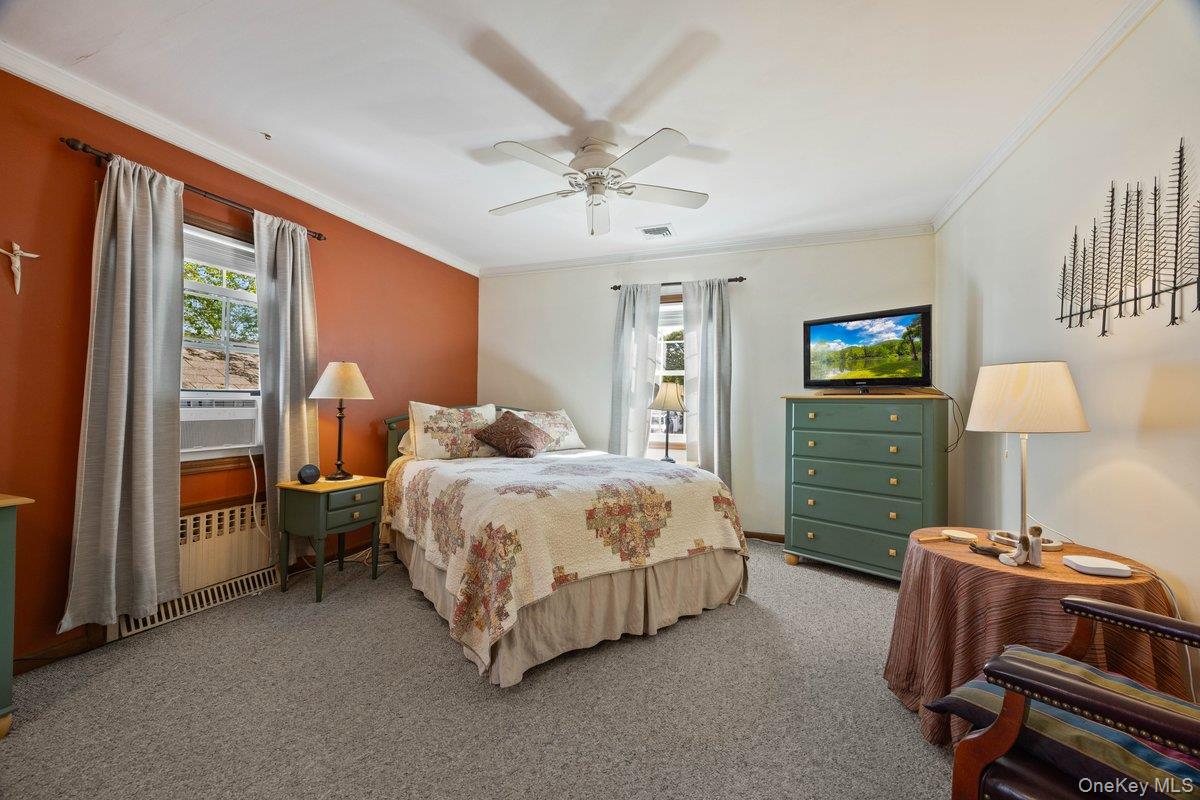 #10 photo, 186 Green Street, Valley Stream , NY 11580