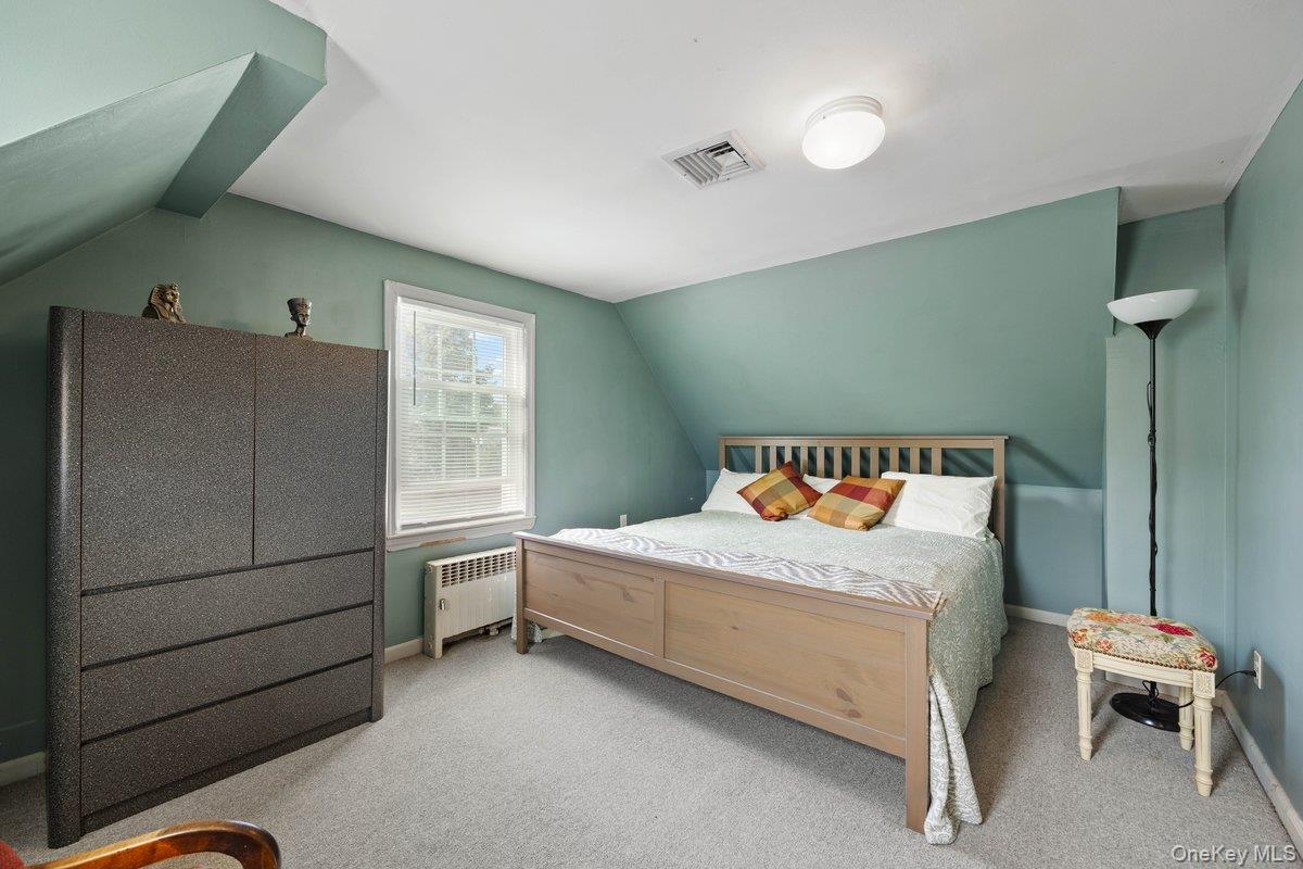 #15 photo, 186 Green Street, Valley Stream , NY 11580