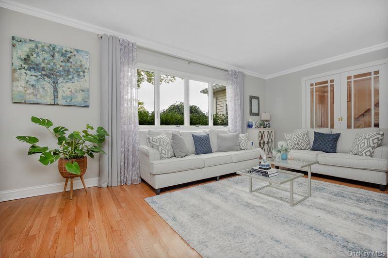 #8 photo, 1 Earl Road, Melville , NY 11747