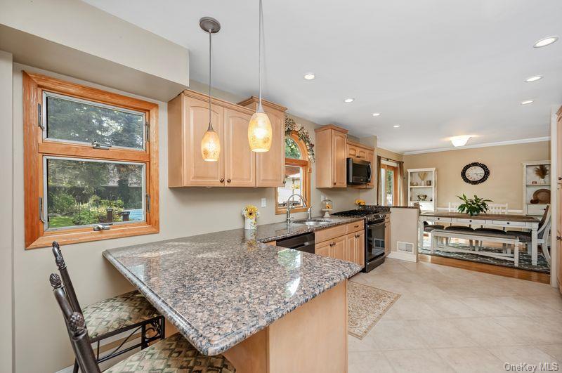 #9 photo, 1 Earl Road, Melville , NY 11747