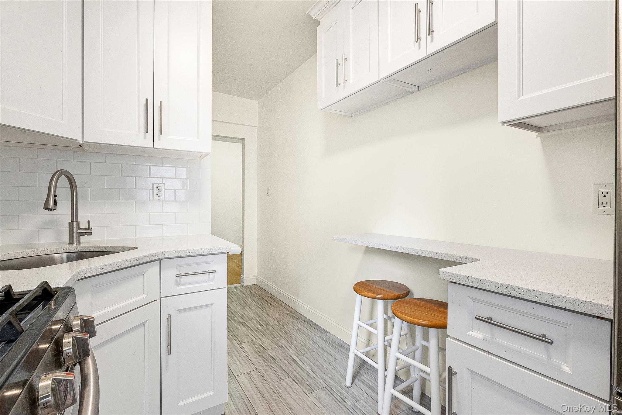 #18 photo, 104-20 68th Drive, クイーンズ区 Forest Hills , NY 11375