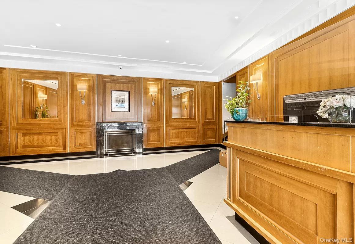 #2 photo, 104-20 68th Drive, クイーンズ区 Forest Hills , NY 11375