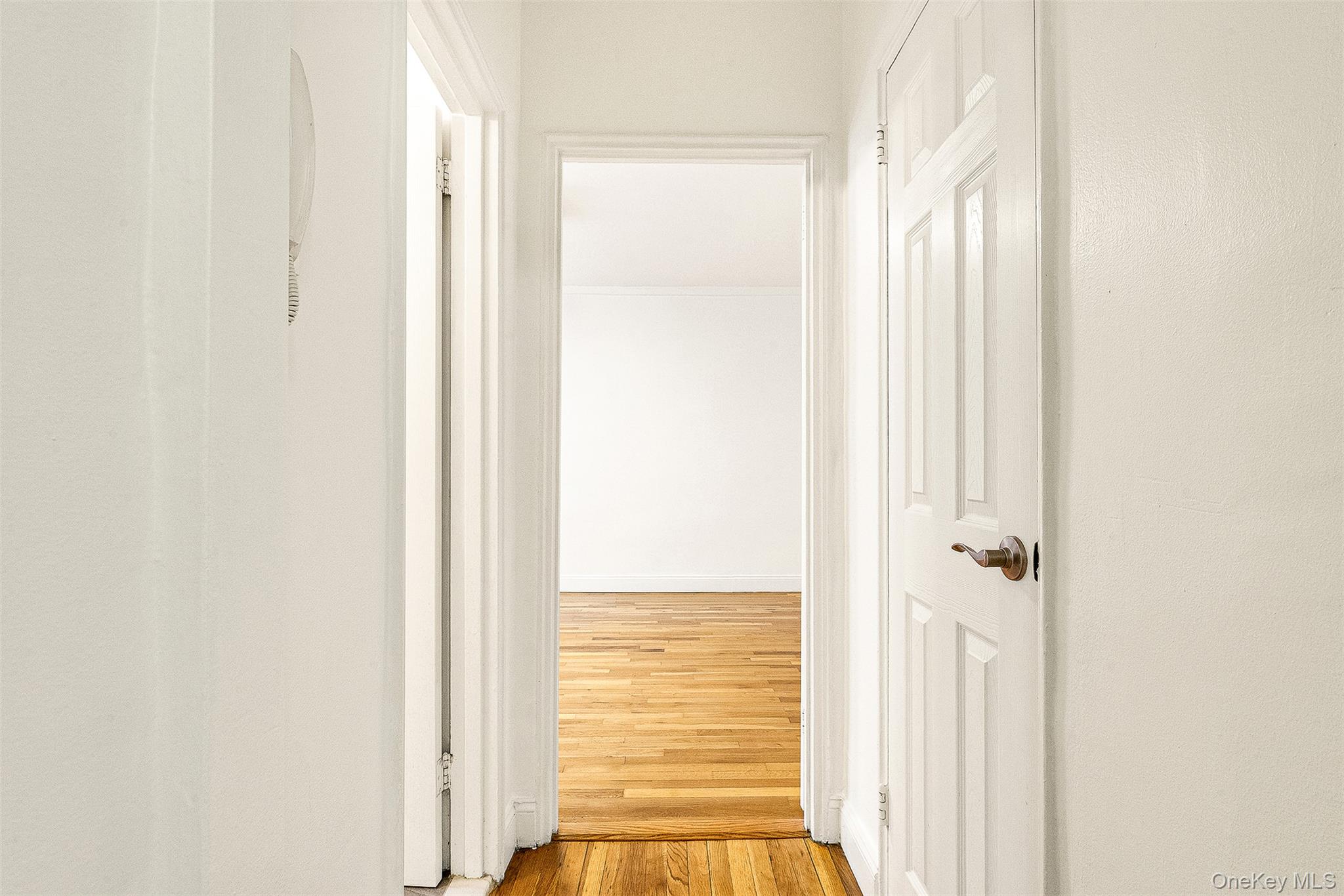 #20 photo, 104-20 68th Drive, クイーンズ区 Forest Hills , NY 11375