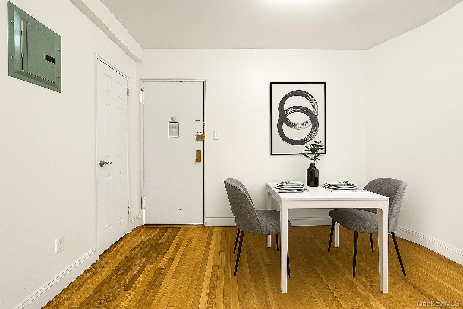 #4 photo, 104-20 68th Drive, クイーンズ区 Forest Hills , NY 11375