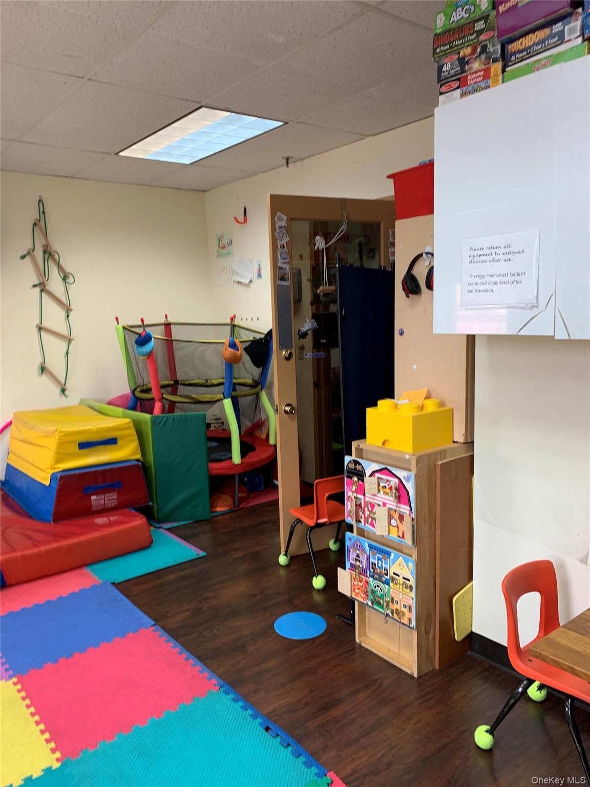 #4 photo, 249-02 Jericho Turnpike, Floral Park , NY 11001